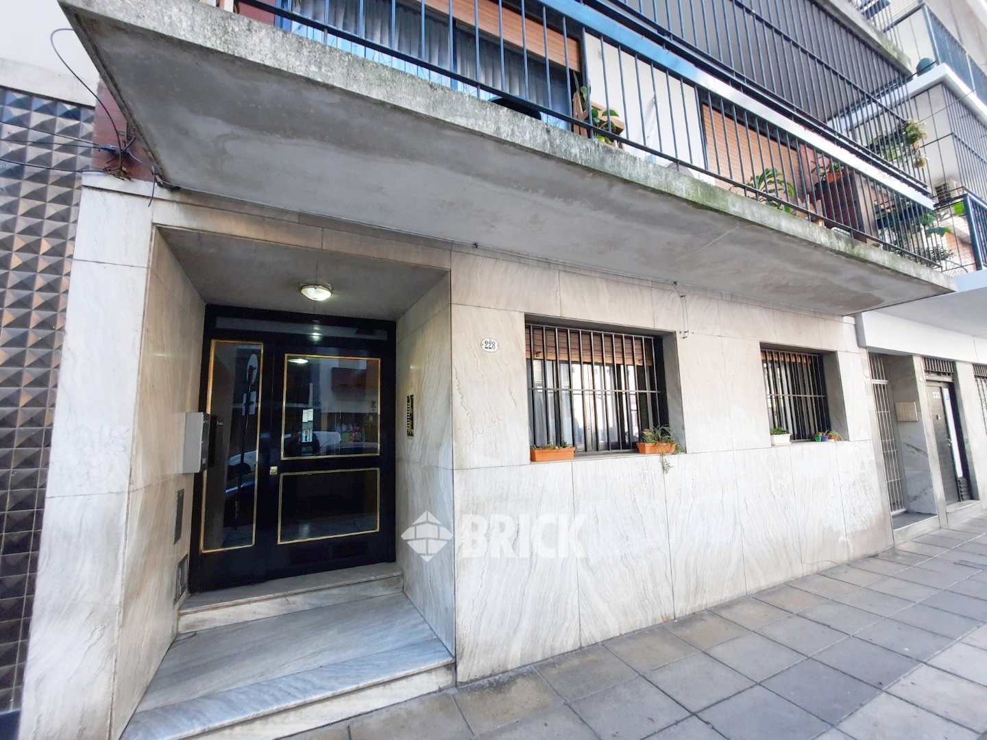 FRIAS, EUSTAQUIO al 200 Piso 8 17