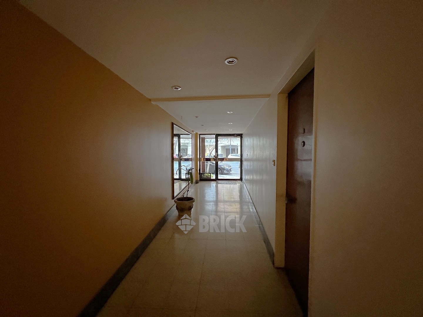 ALBERDI, JUAN B., AV. al 800 Piso 7 11