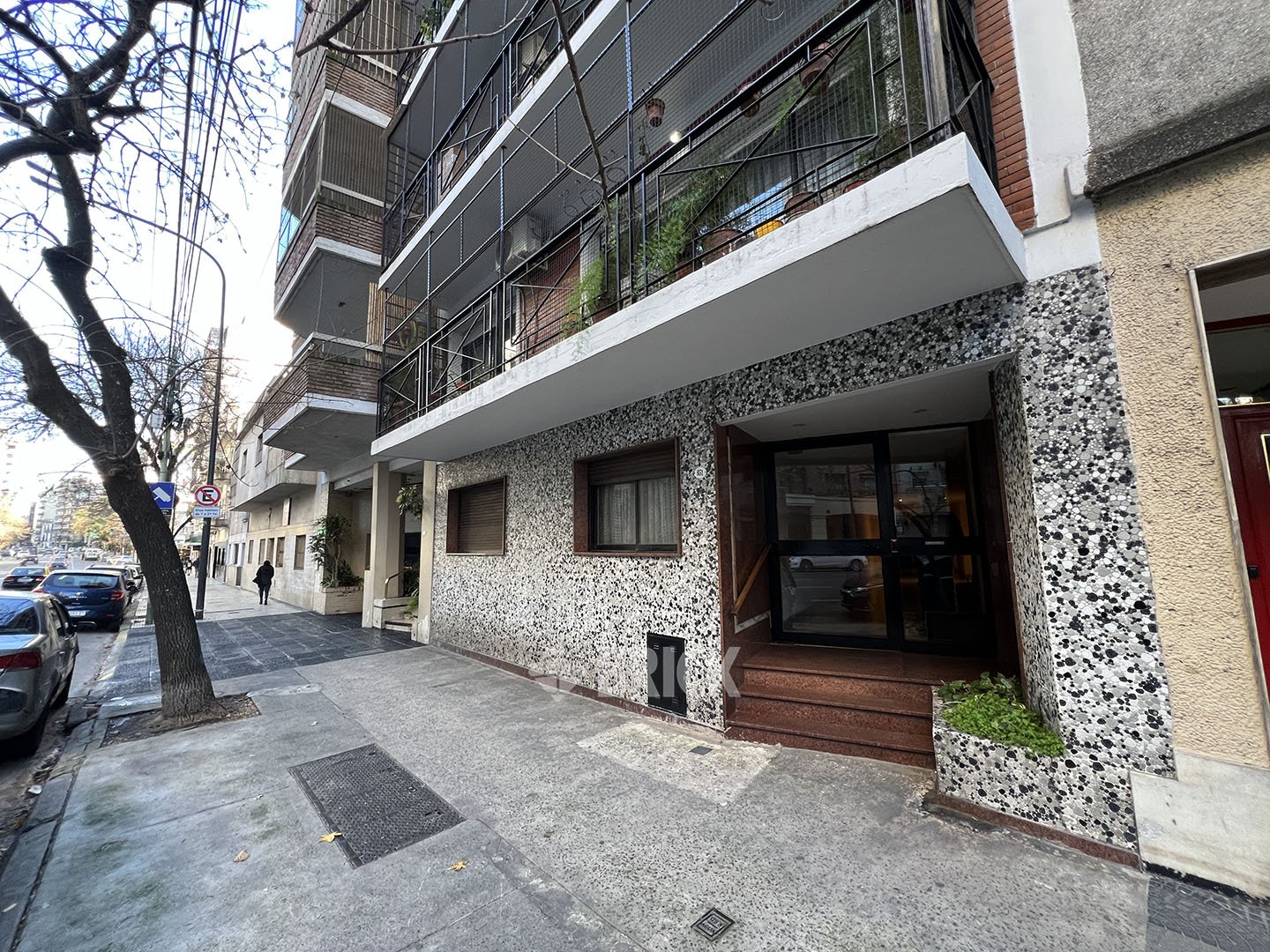 ALBERDI, JUAN B., AV. al 800 Piso 7 12