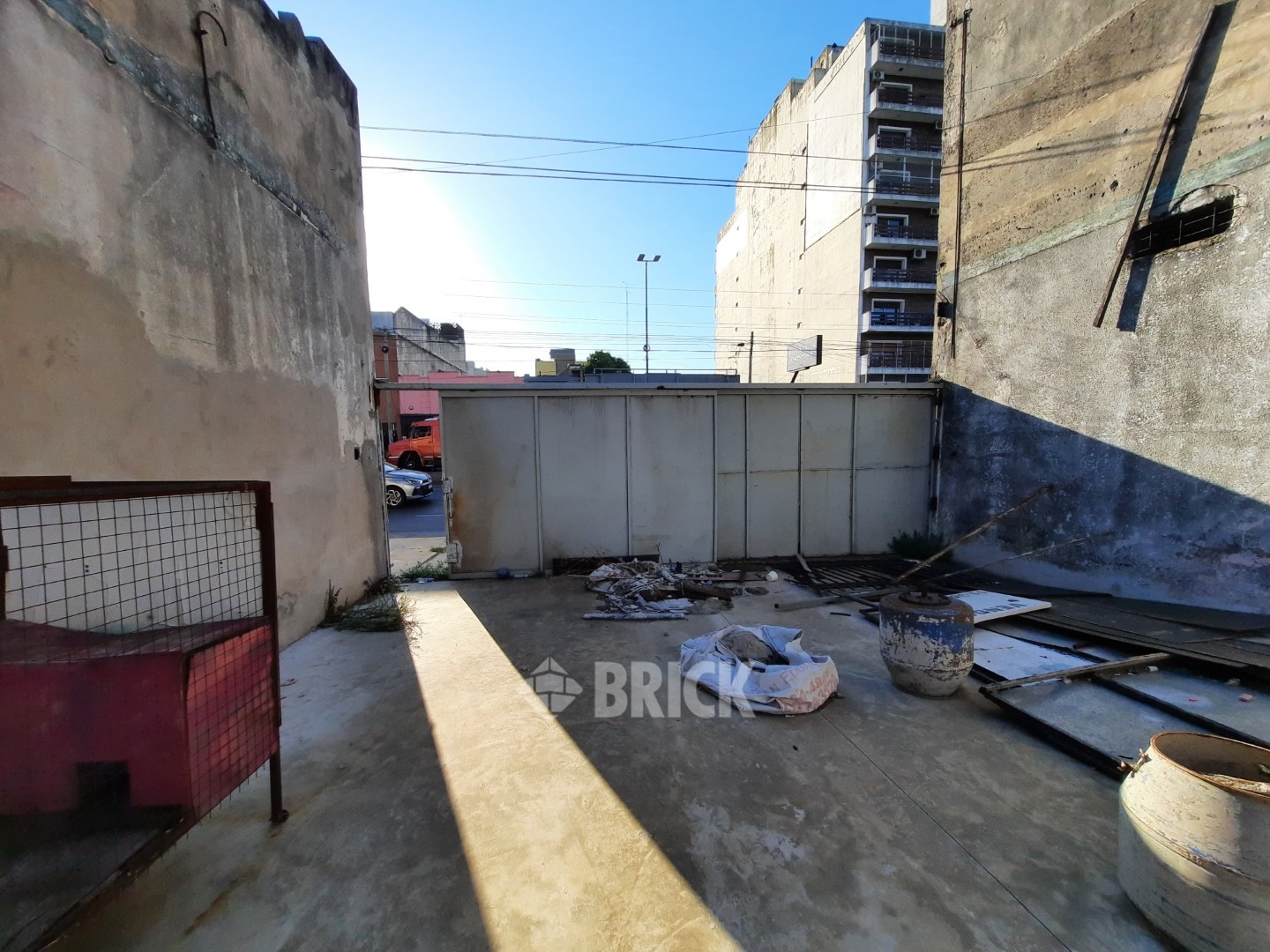 YRIGOYEN, HIPOLITO, AV. al 6600 10