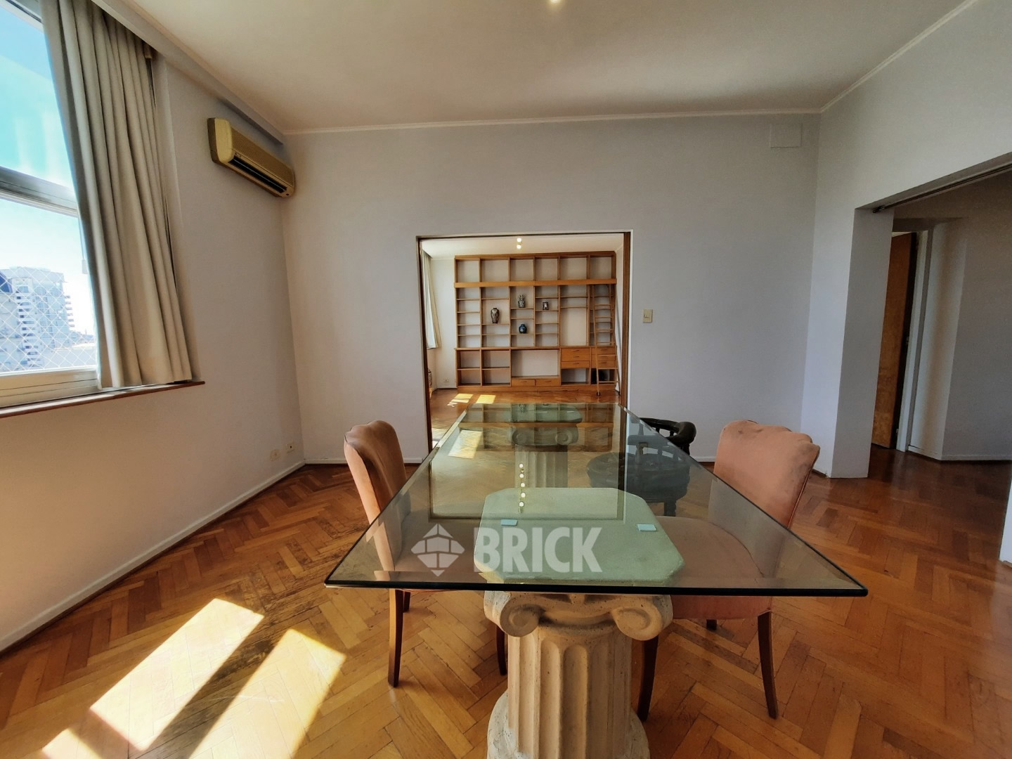 YRIGOYEN, HIPOLITO al 1500 Piso 5 11