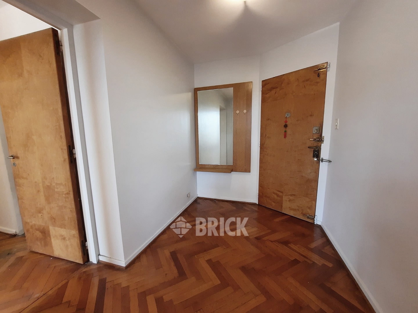 YRIGOYEN, HIPOLITO al 1500 Piso 5 14