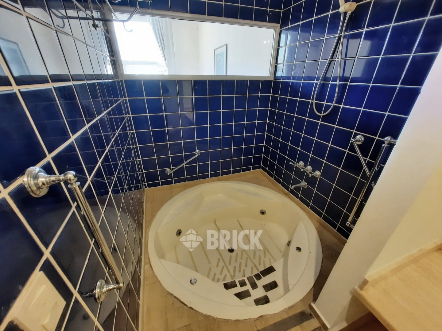 YRIGOYEN, HIPOLITO al 1500 Piso 5 25