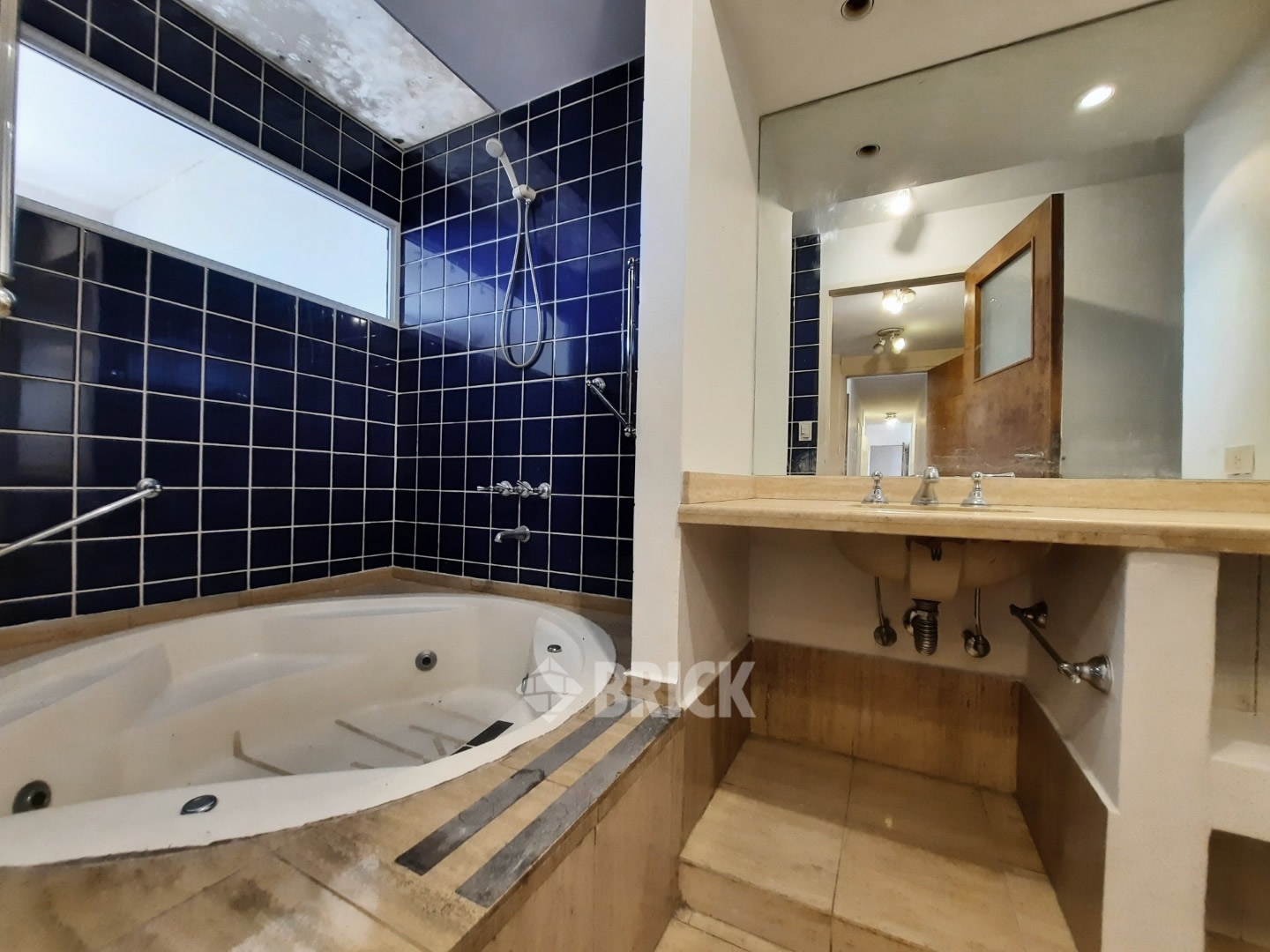 YRIGOYEN, HIPOLITO al 1500 Piso 5 26