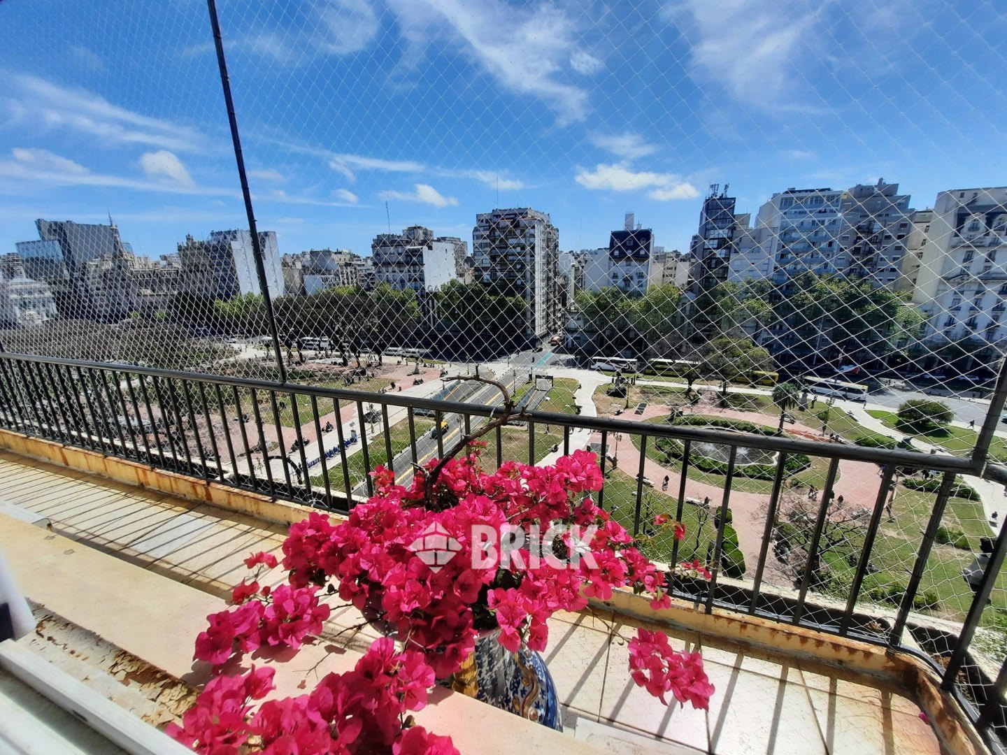 YRIGOYEN, HIPOLITO al 1500 Piso 5 28