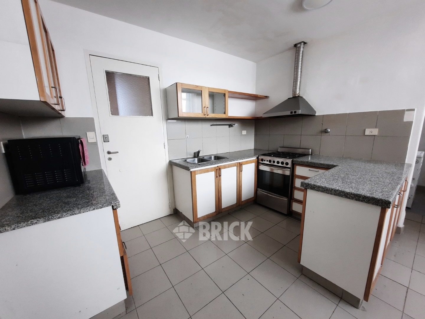 YRIGOYEN, HIPOLITO al 1500 Piso 5 36