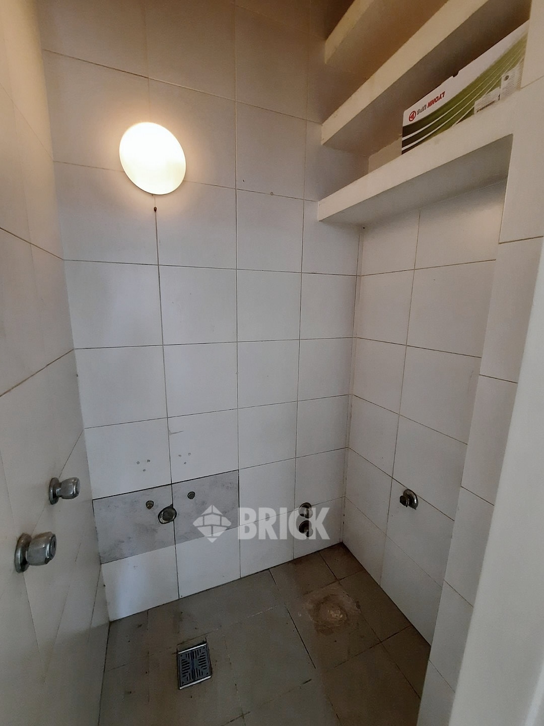 YRIGOYEN, HIPOLITO al 1500 Piso 5 42