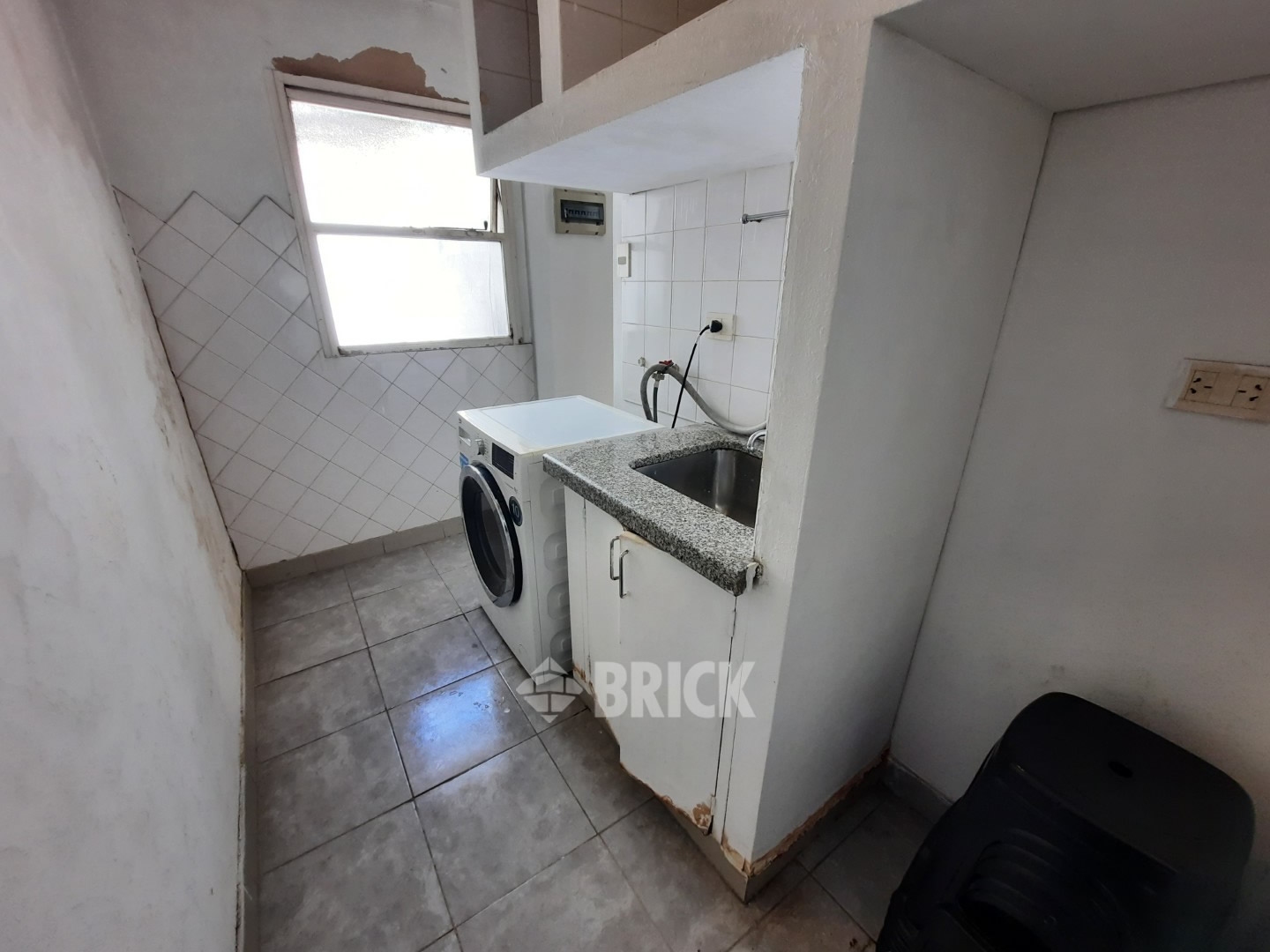 YRIGOYEN, HIPOLITO al 1500 Piso 5 45