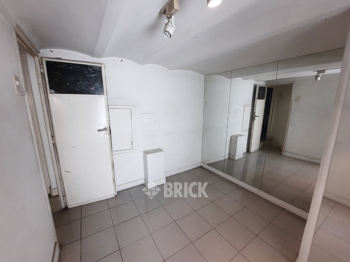 YRIGOYEN, HIPOLITO al 1500 Piso 5 49