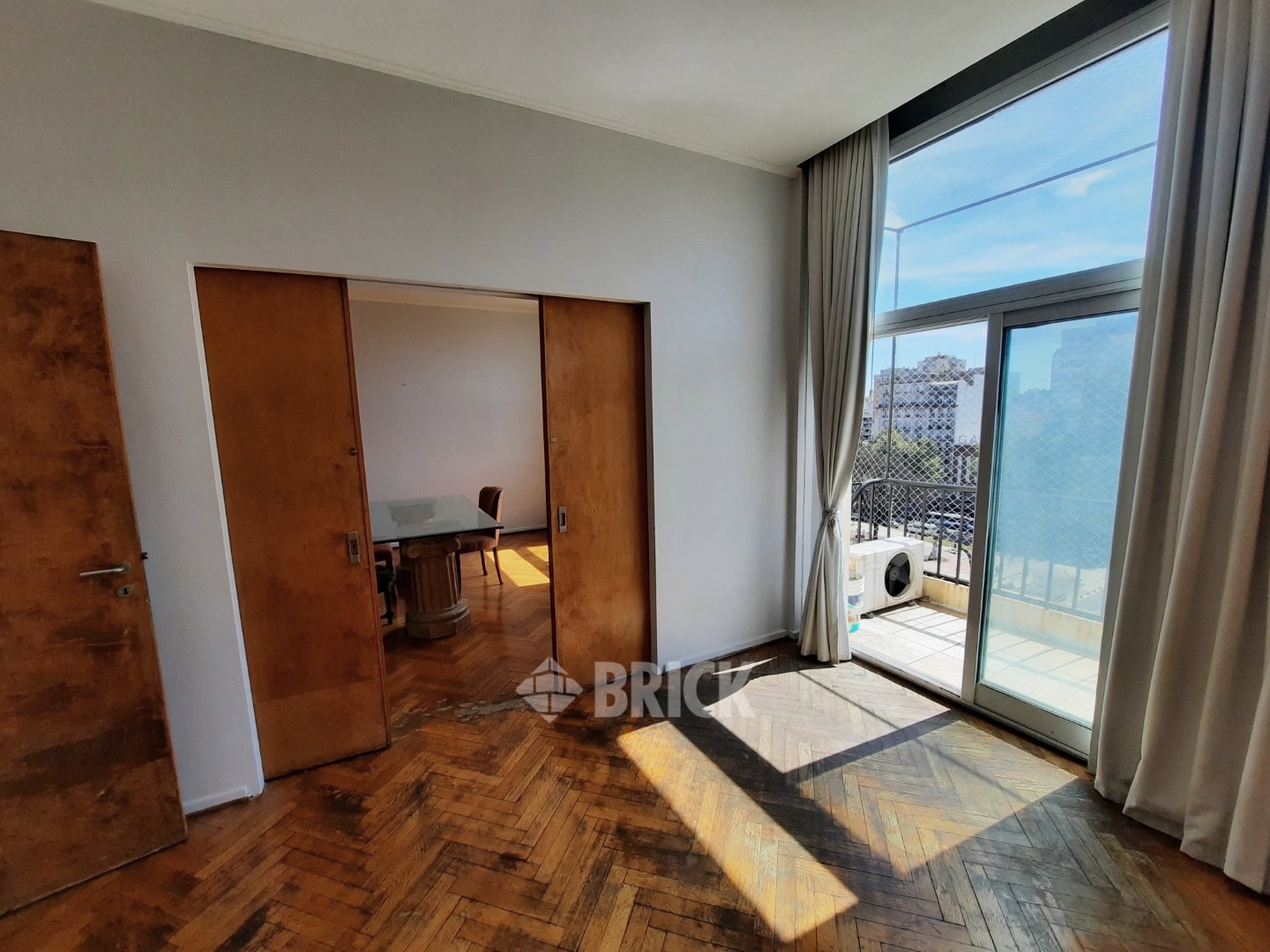 YRIGOYEN, HIPOLITO al 1500 Piso 5 5