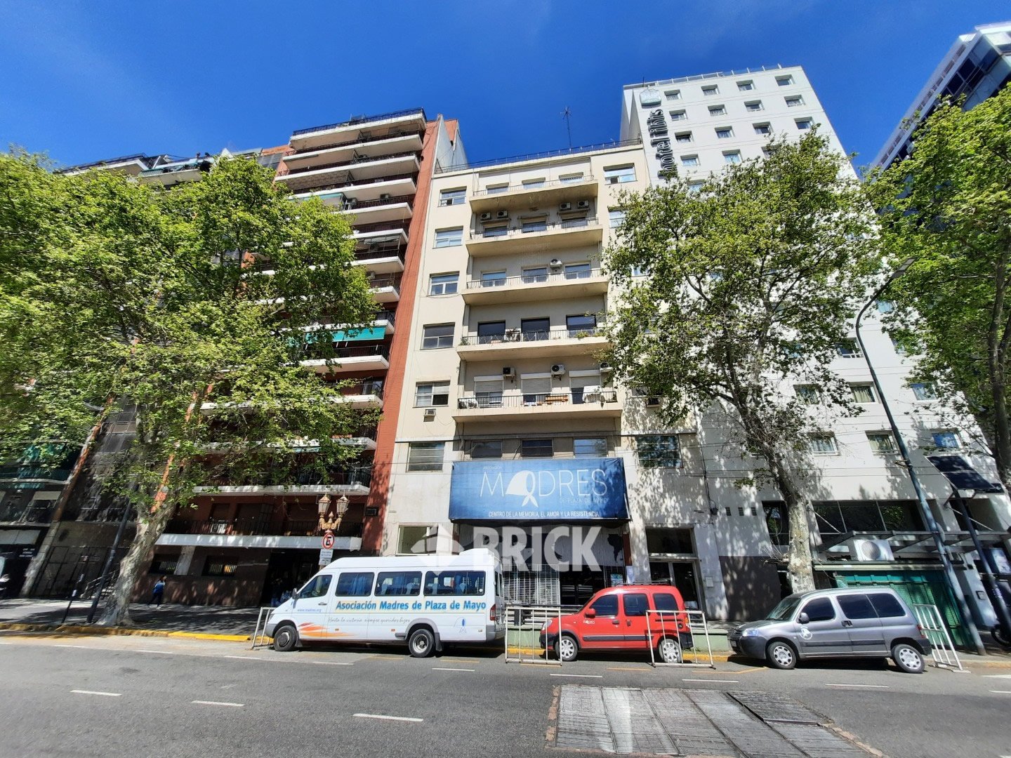 YRIGOYEN, HIPOLITO al 1500 Piso 5 57