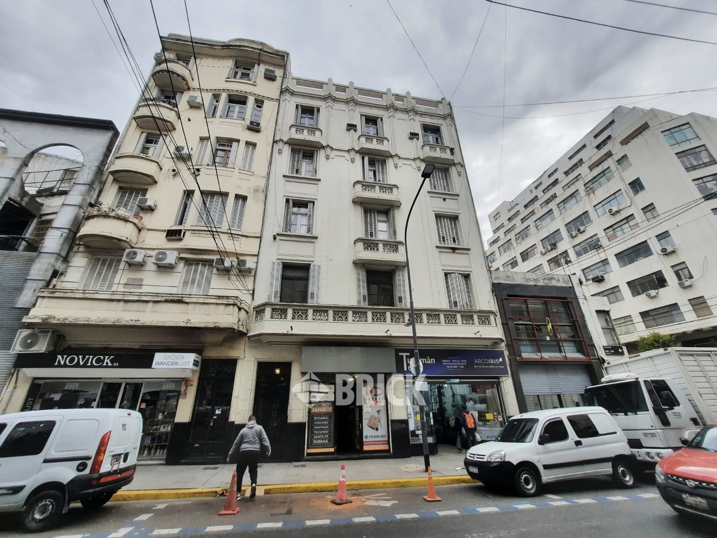 TUCUMAN al 2300 Piso 3 26