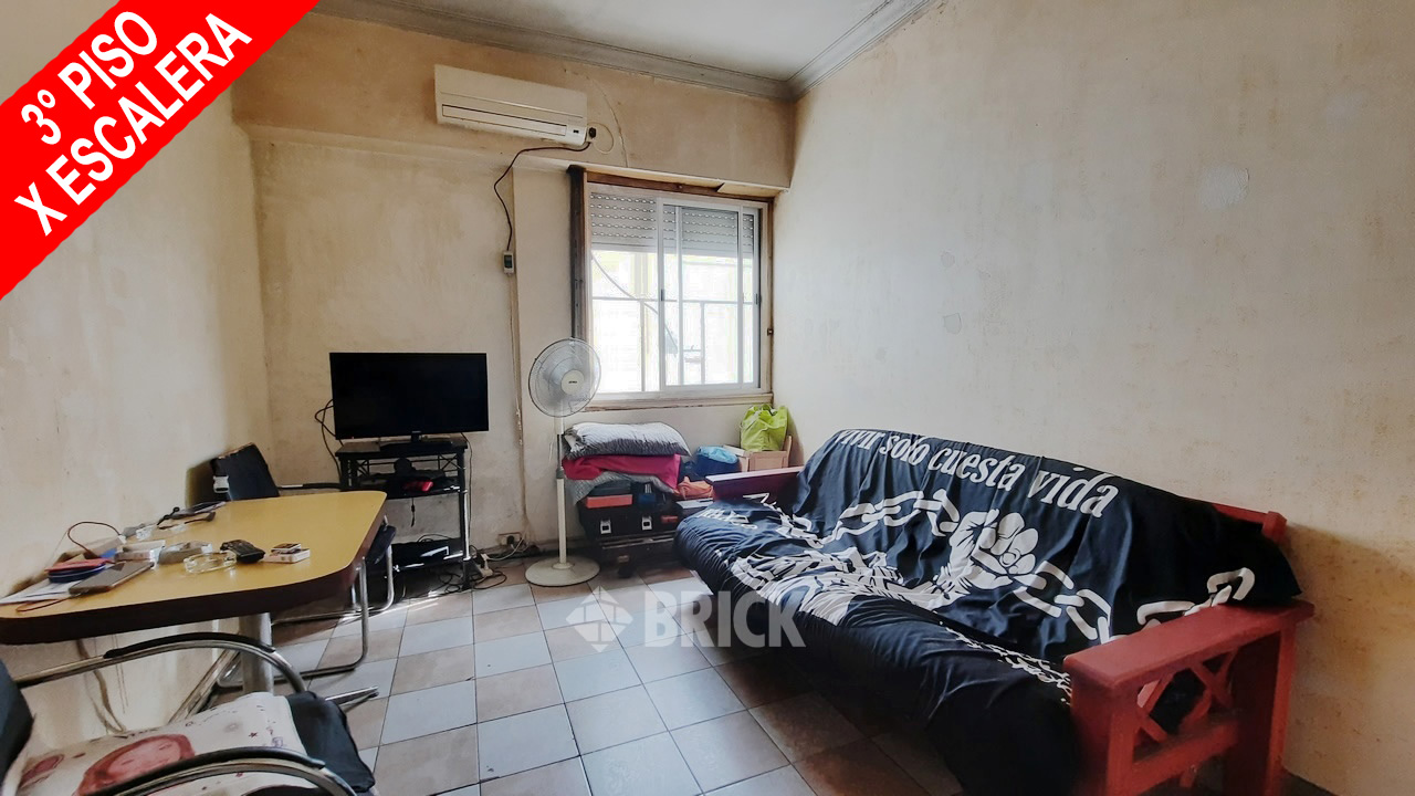 COBO, AV. al 1400 Piso 3 1