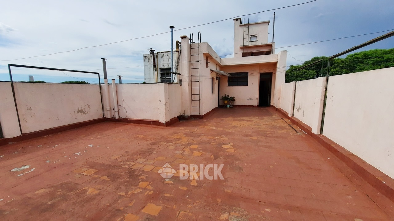 COBO, AV. al 1400 Piso 3 16