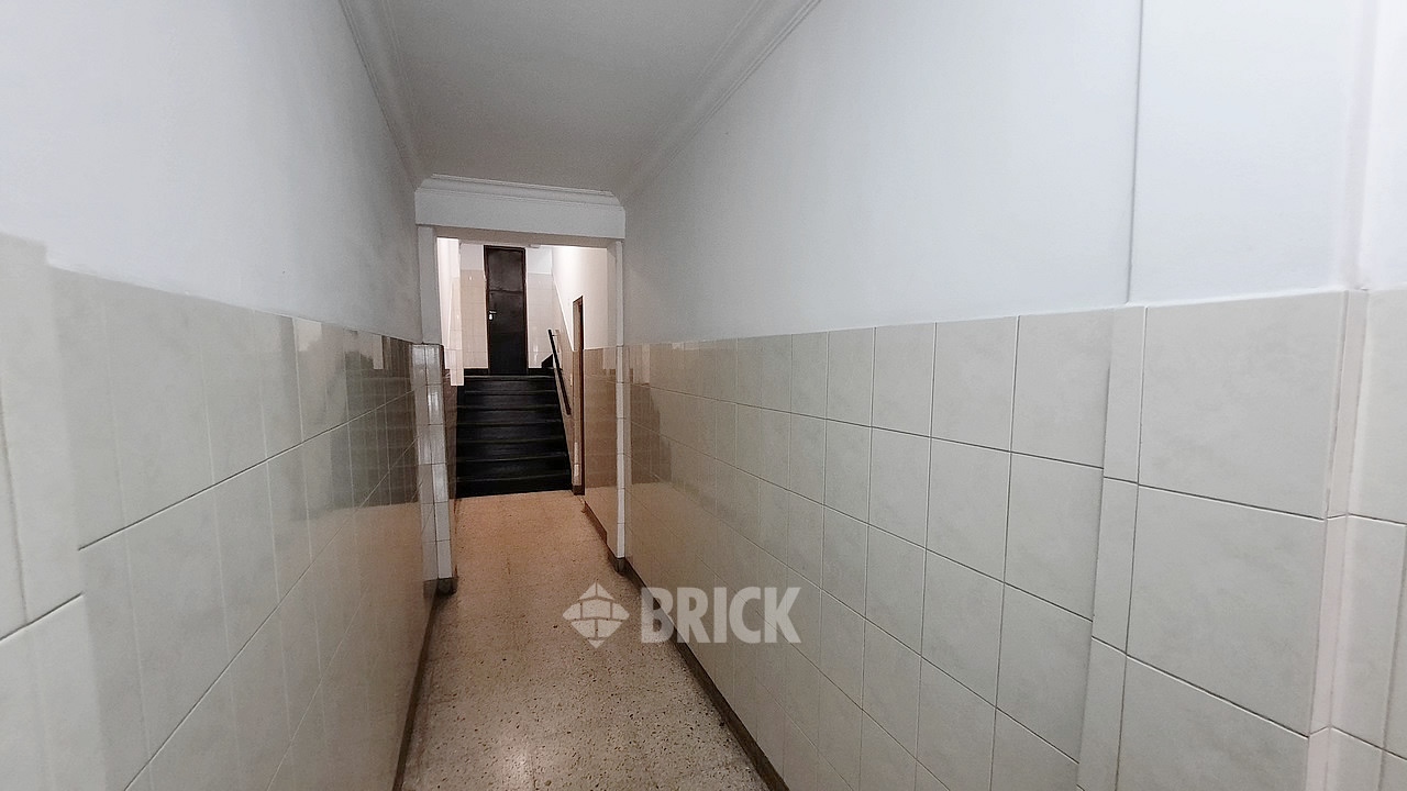 COBO, AV. al 1400 Piso 3 19