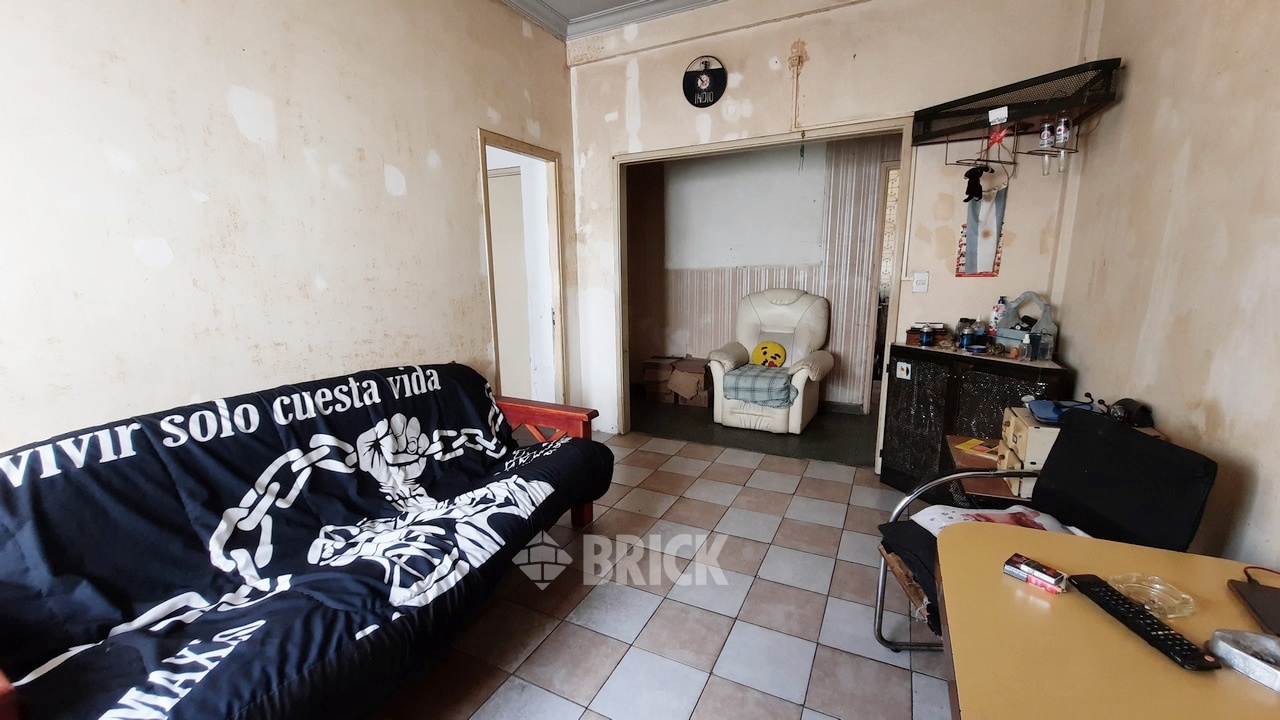 COBO, AV. al 1400 Piso 3 3