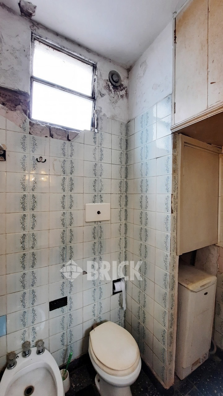 COBO, AV. al 1400 Piso 3 9