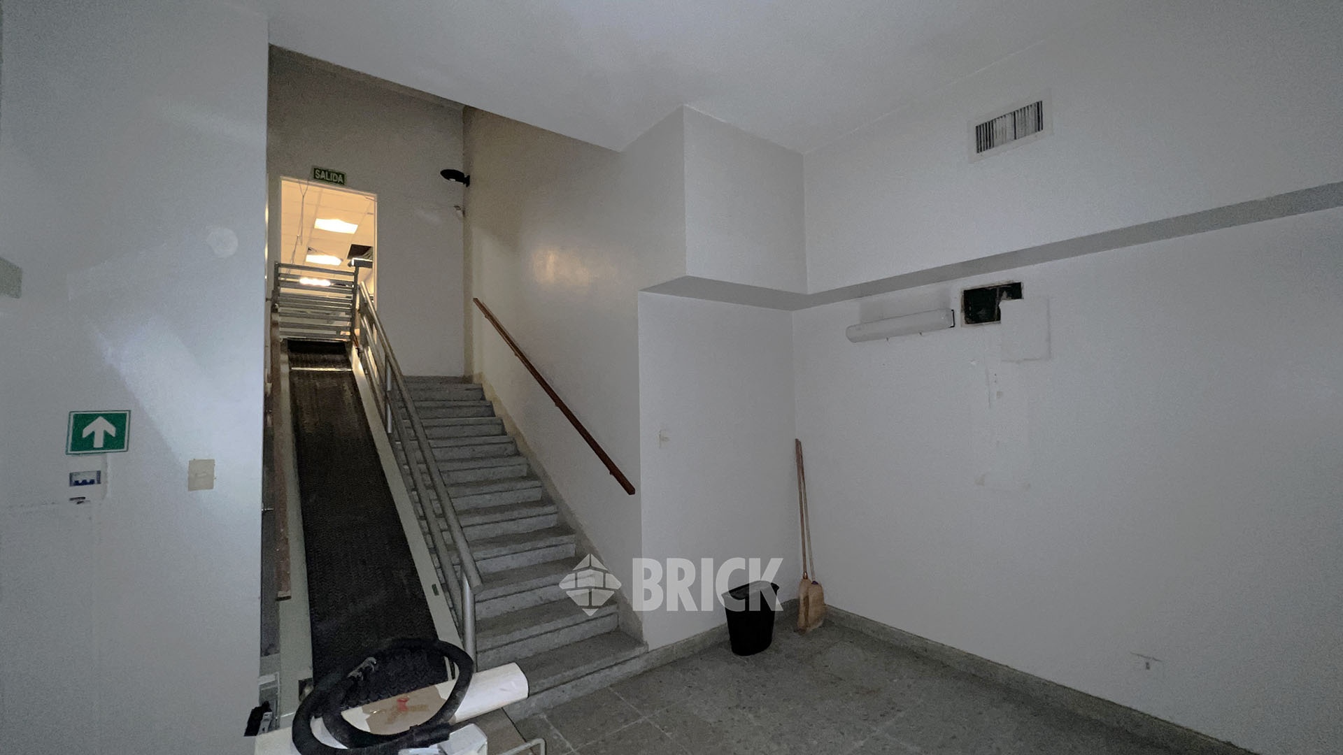 SUIPACHA al 400 Piso PB Y 1° Sub. Loc. 1 11