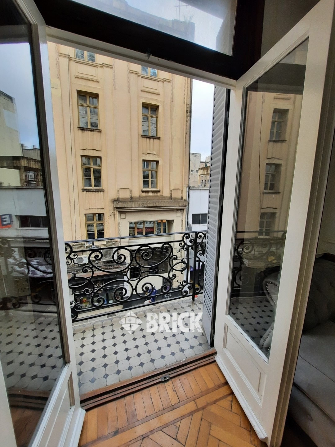 URUGUAY al 100 Piso 2 6