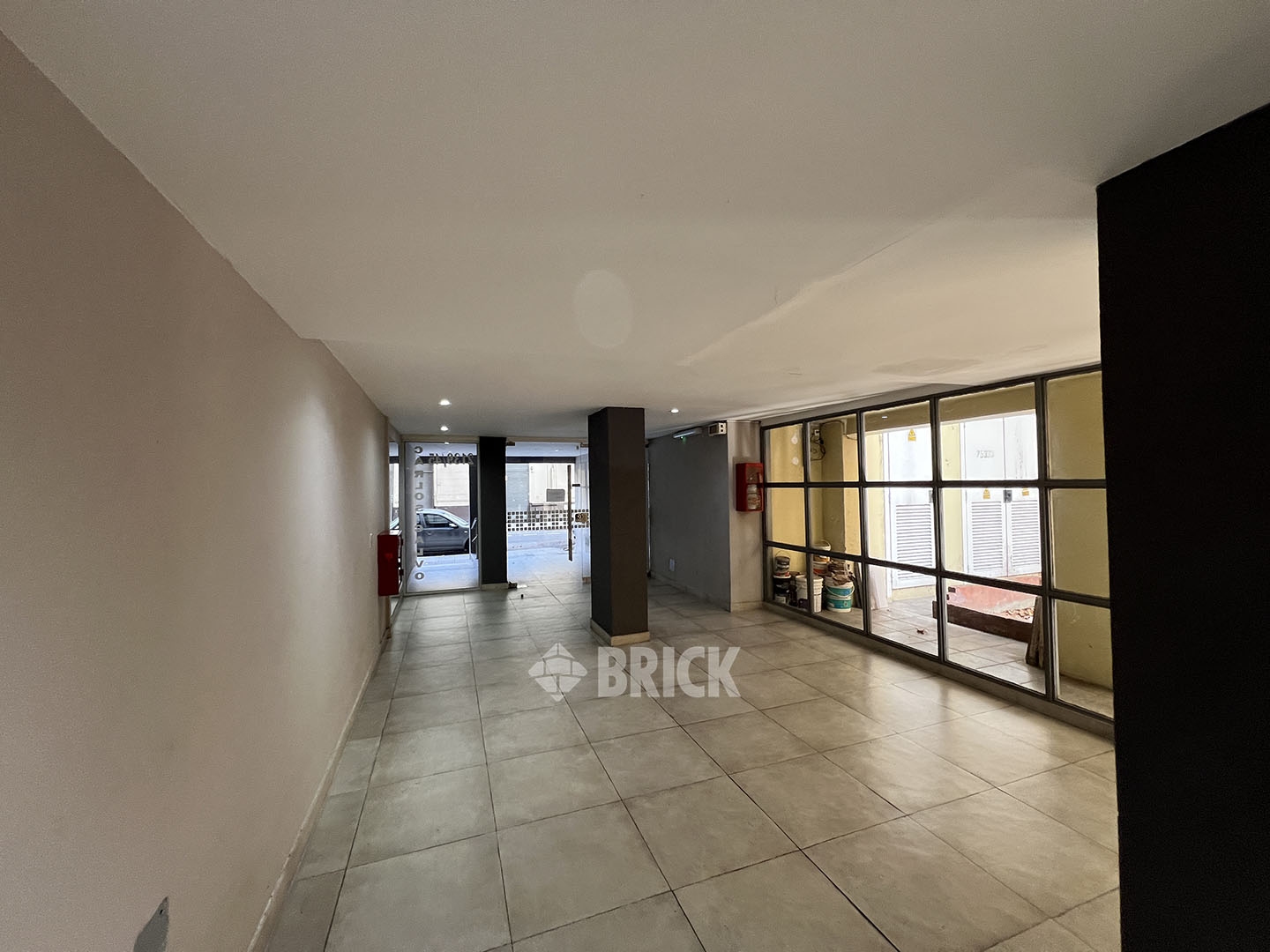 CALVO, CARLOS al 2100 Piso 14 17