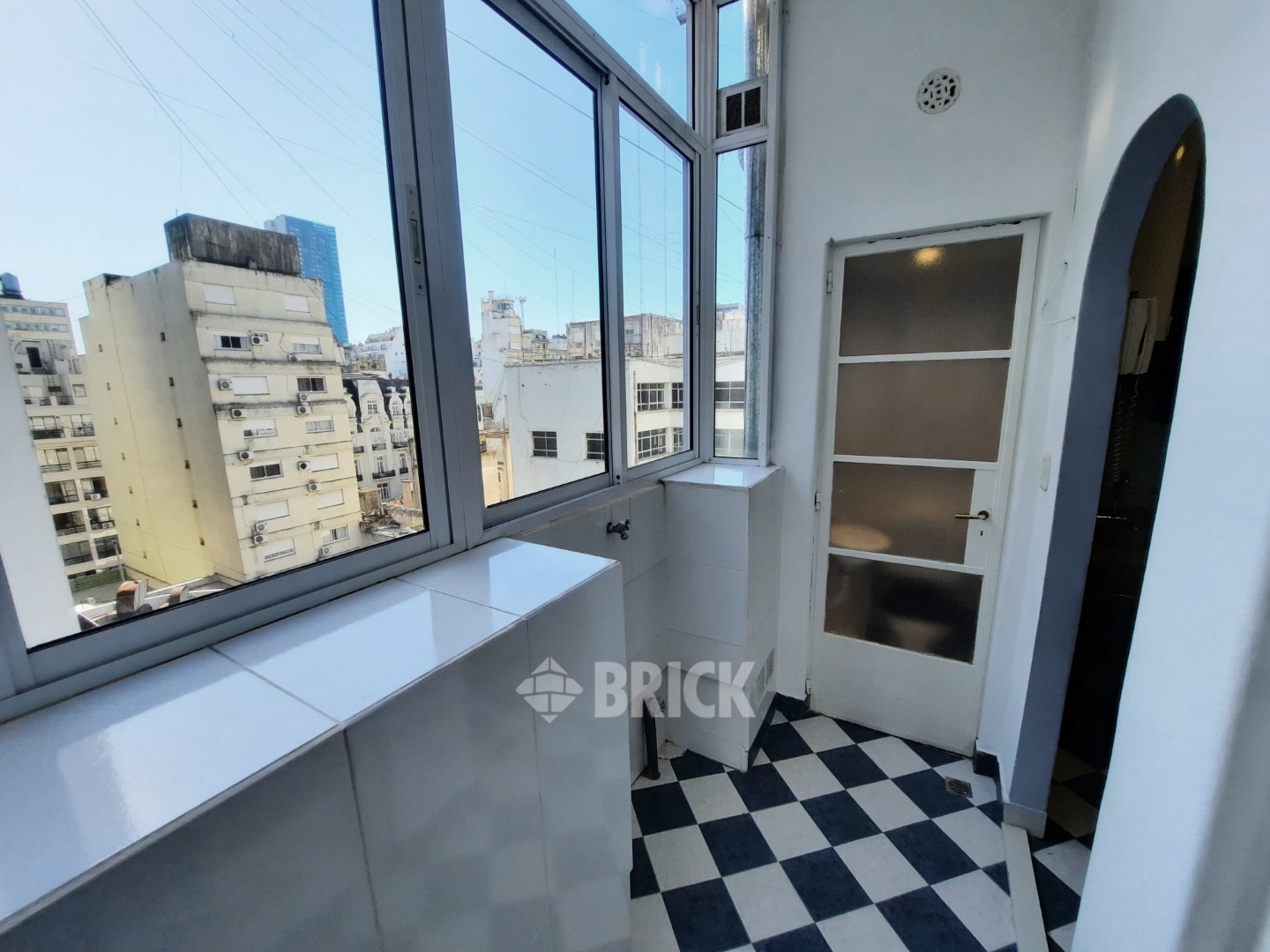 TUCUMAN al 900 Piso 7 15