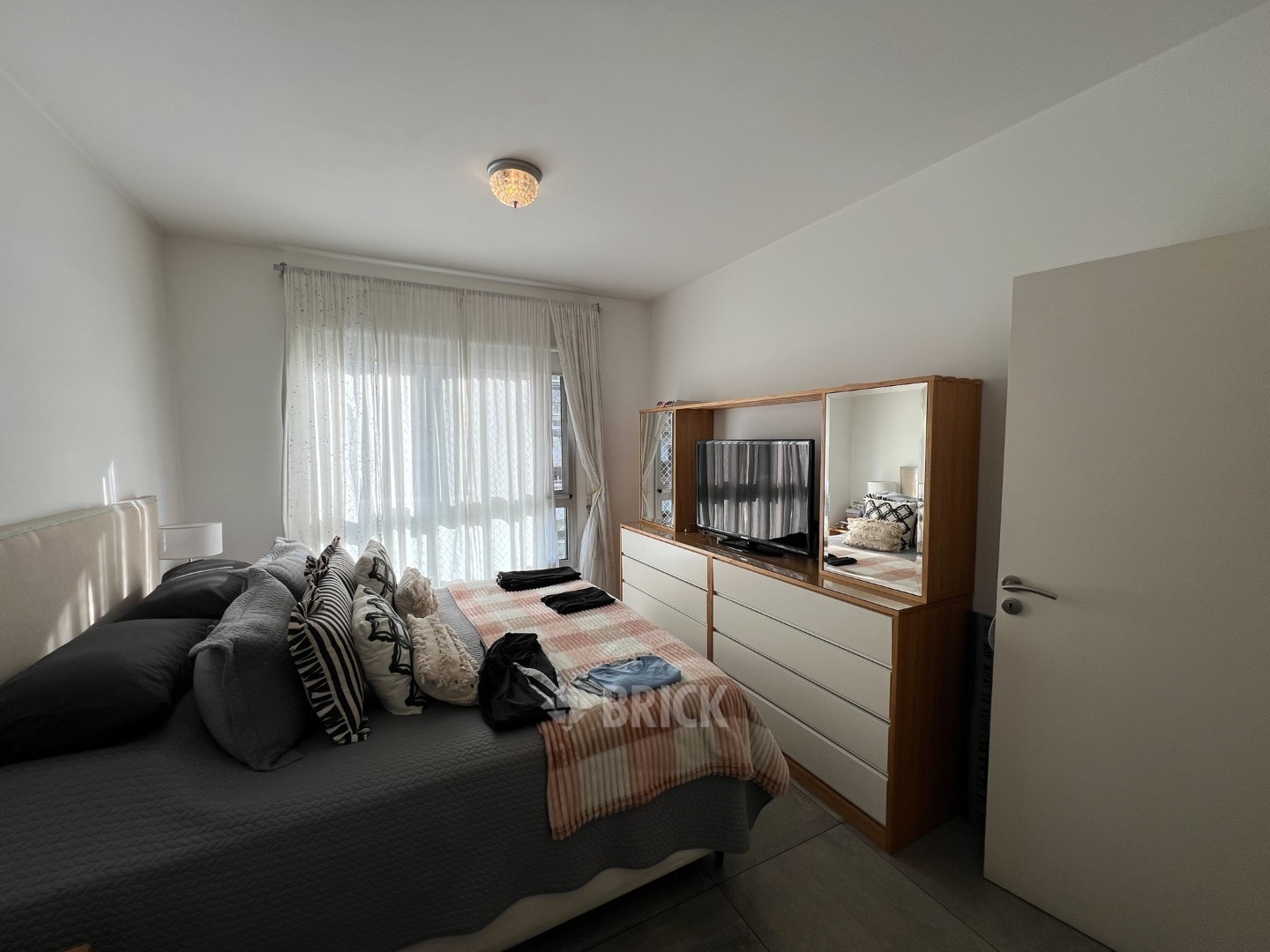 ALVAREZ, DONATO, T. GRAL. al 200 Piso 4 18