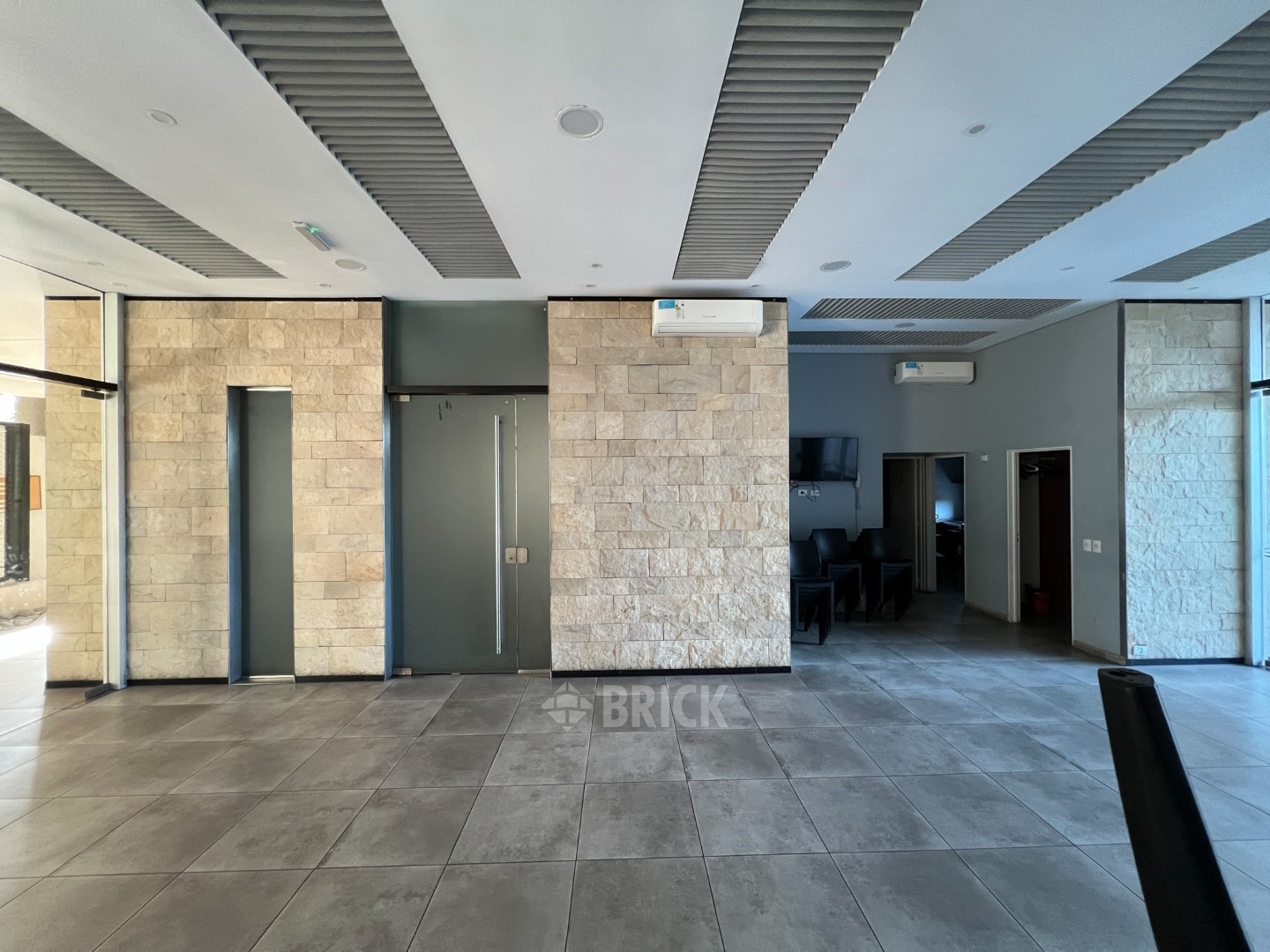 ALVAREZ, DONATO, T. GRAL. al 200 Piso 4 43