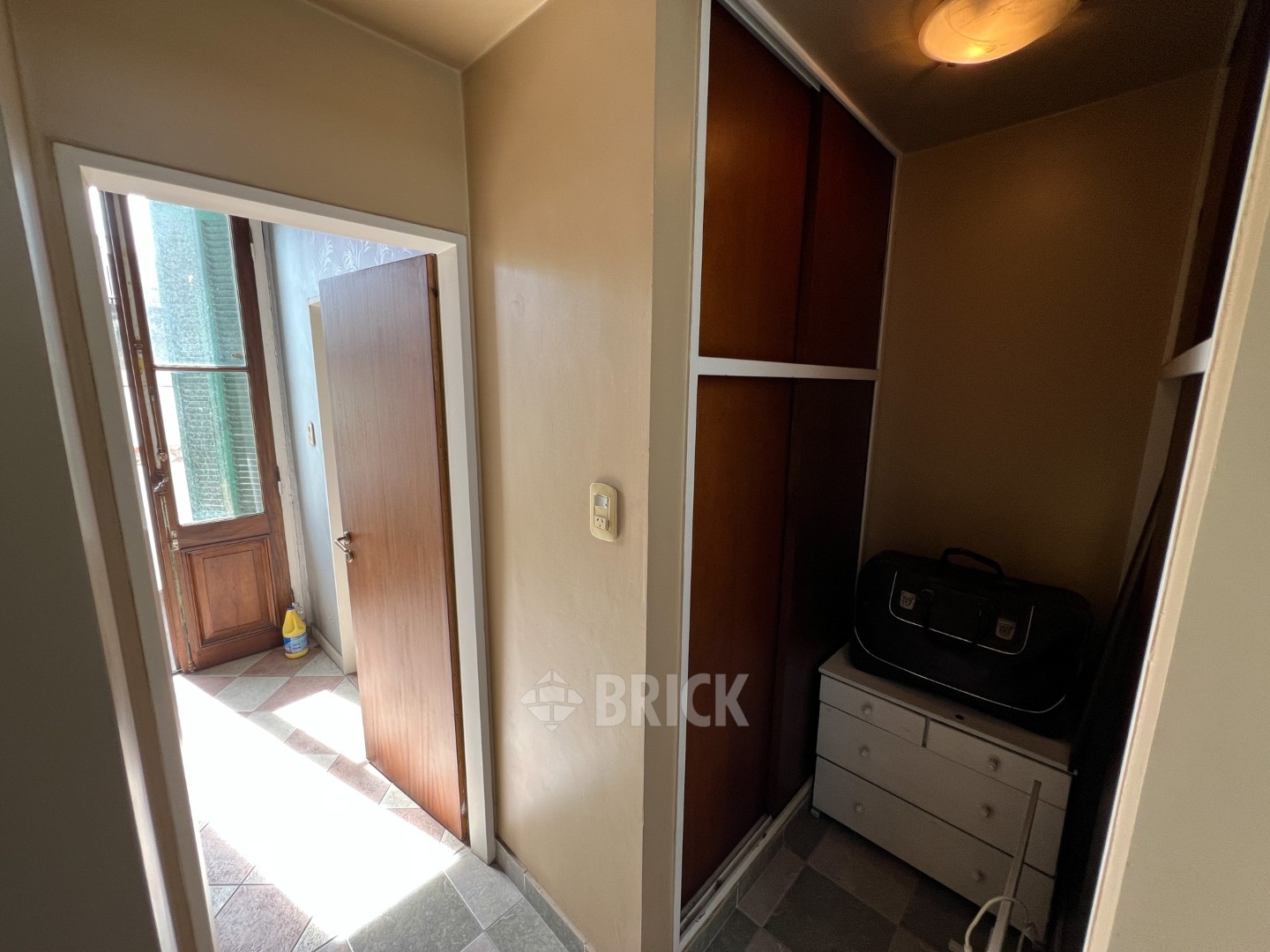 ALBERDI, JUAN B., AV. al 3200 Piso 1 19