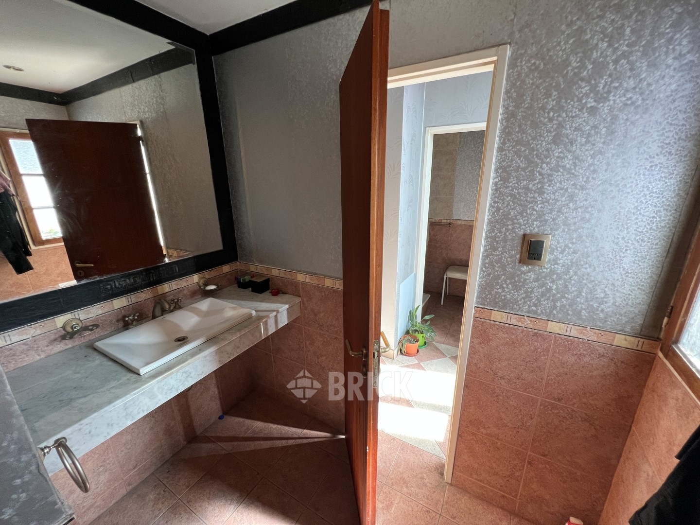 ALBERDI, JUAN B., AV. al 3200 Piso 1 23