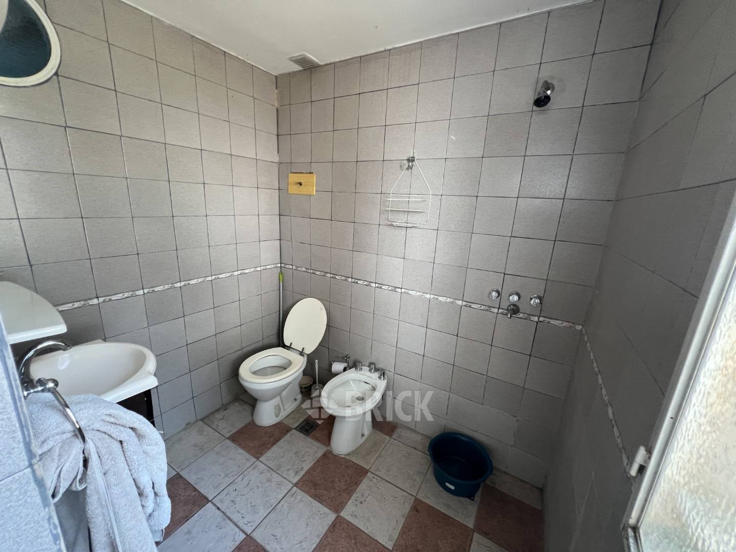 ALBERDI, JUAN B., AV. al 3200 Piso 1 32