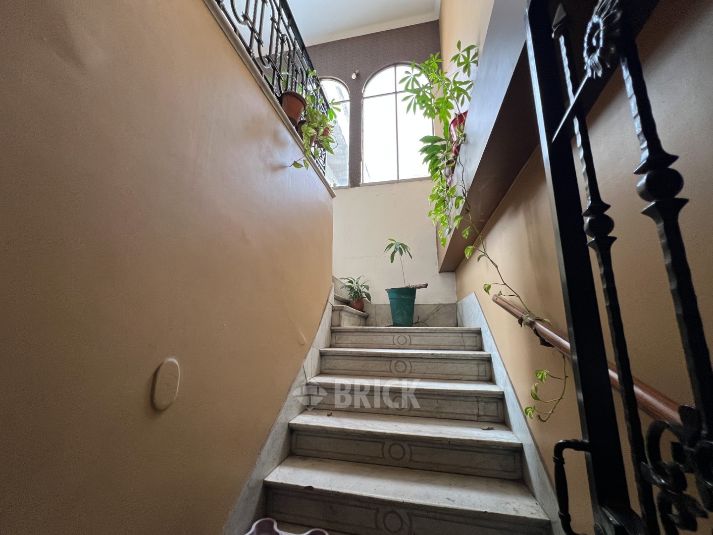 ALBERDI, JUAN B., AV. al 3200 Piso 1 37