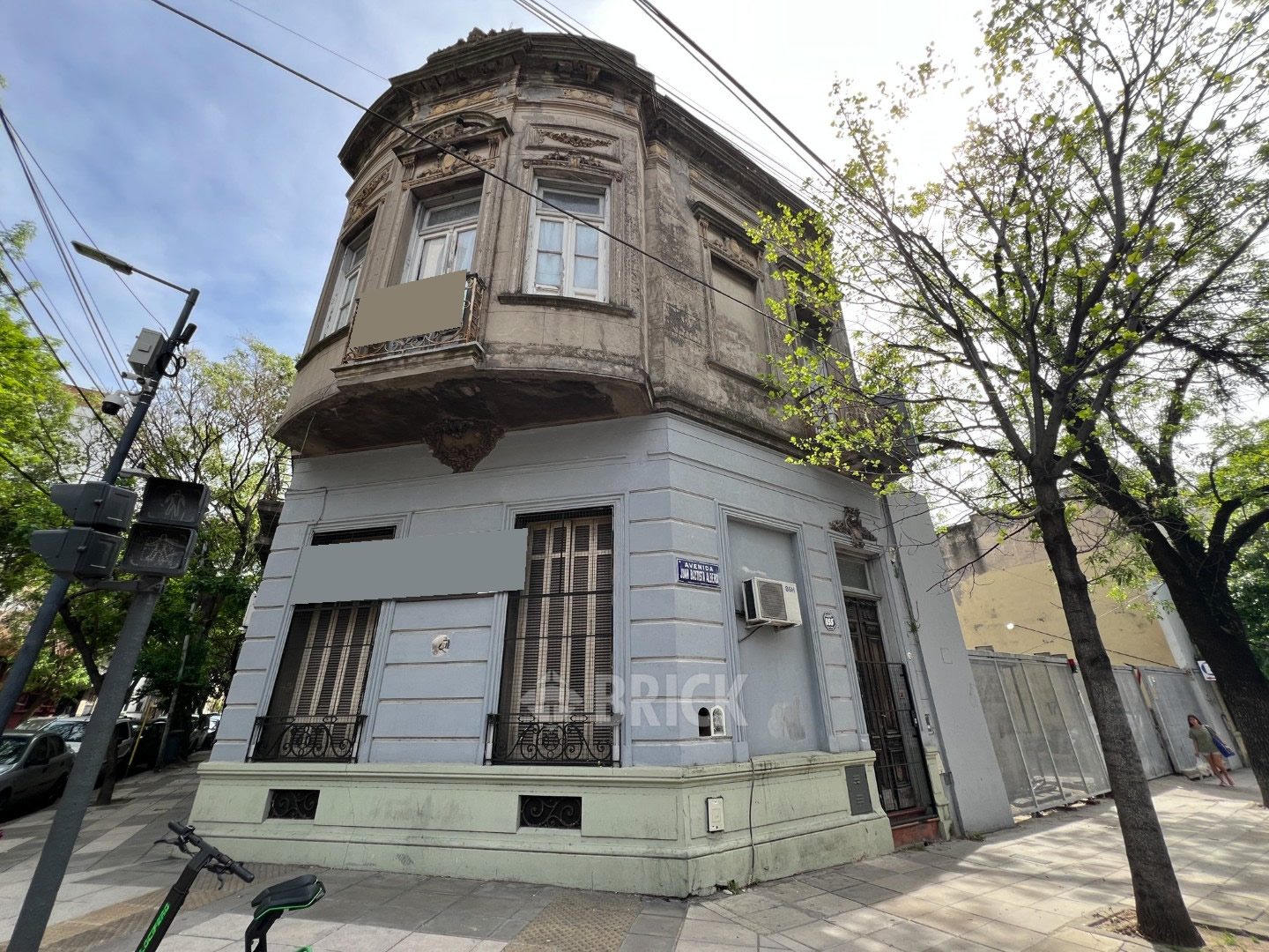 ALBERDI, JUAN B., AV. al 3200 Piso 1 39