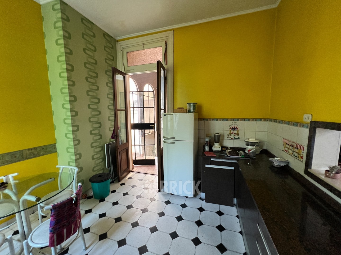 ALBERDI, JUAN B., AV. al 3200 Piso 1 8