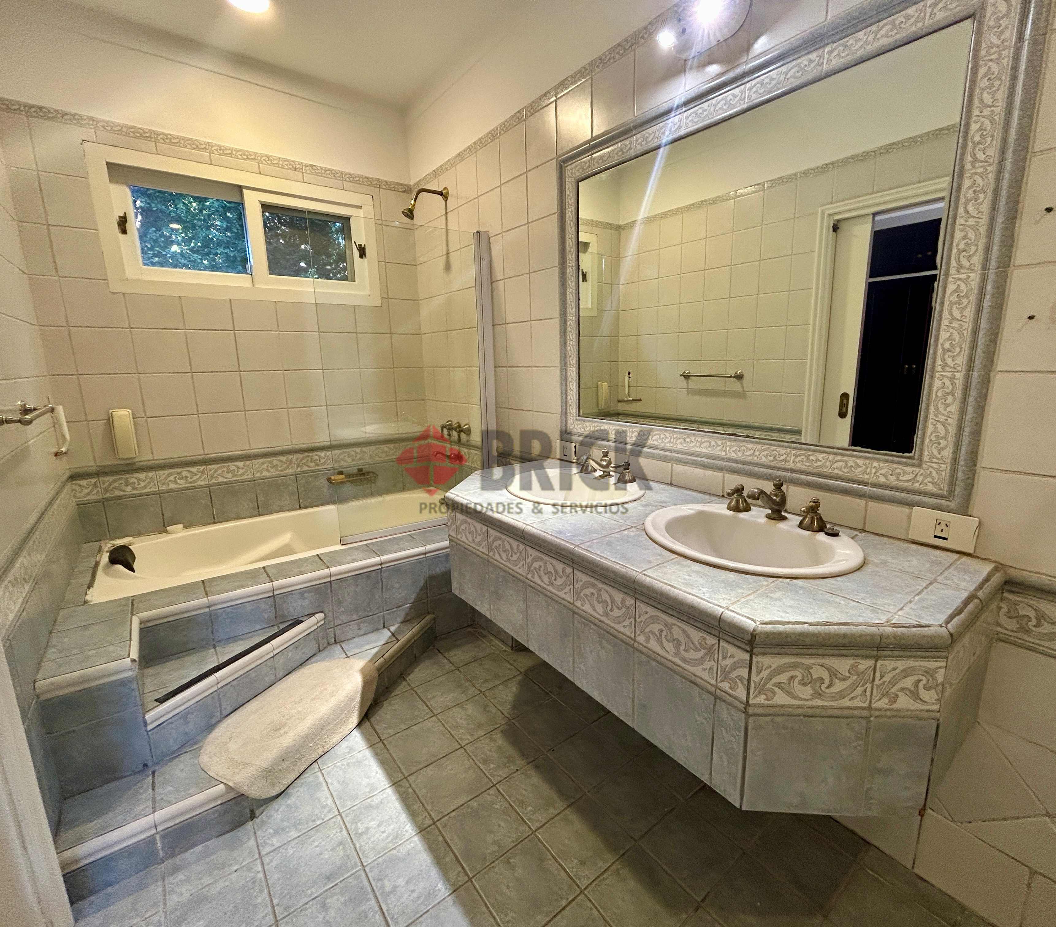 JACINTO DIAZ al 2800 16