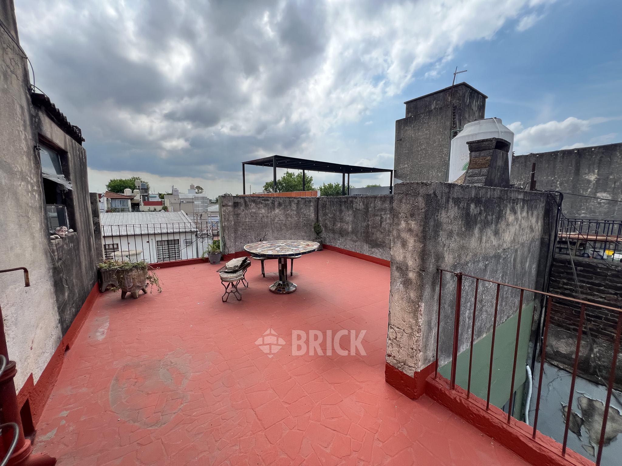 MONTIEL al 900 Piso 1 23