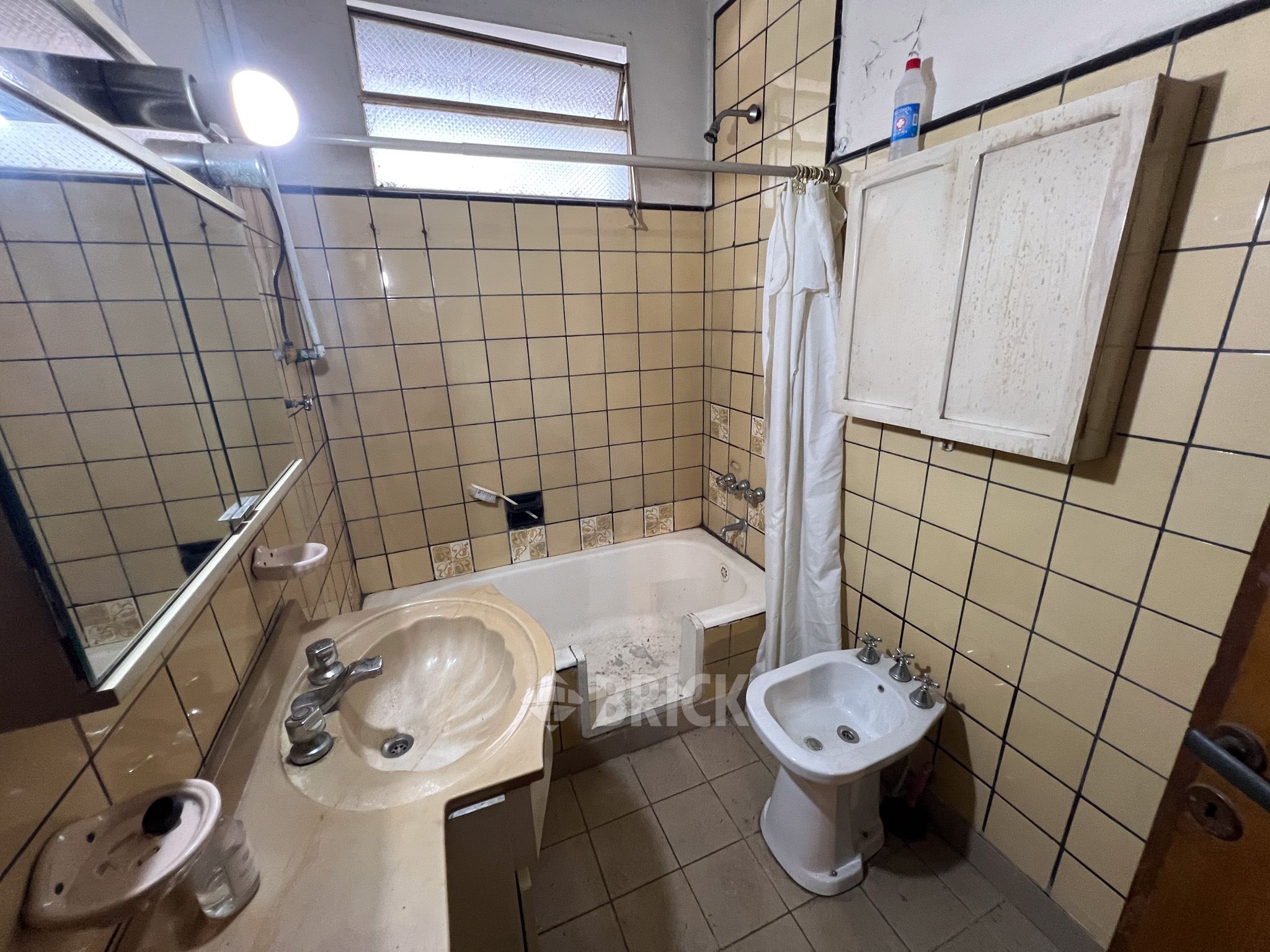 MONTIEL al 900 Piso 1 9