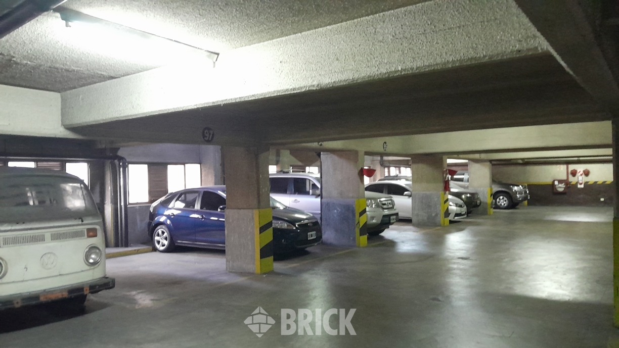 LAS HERAS, AV. al 2400 Piso 1 Nº 97 8