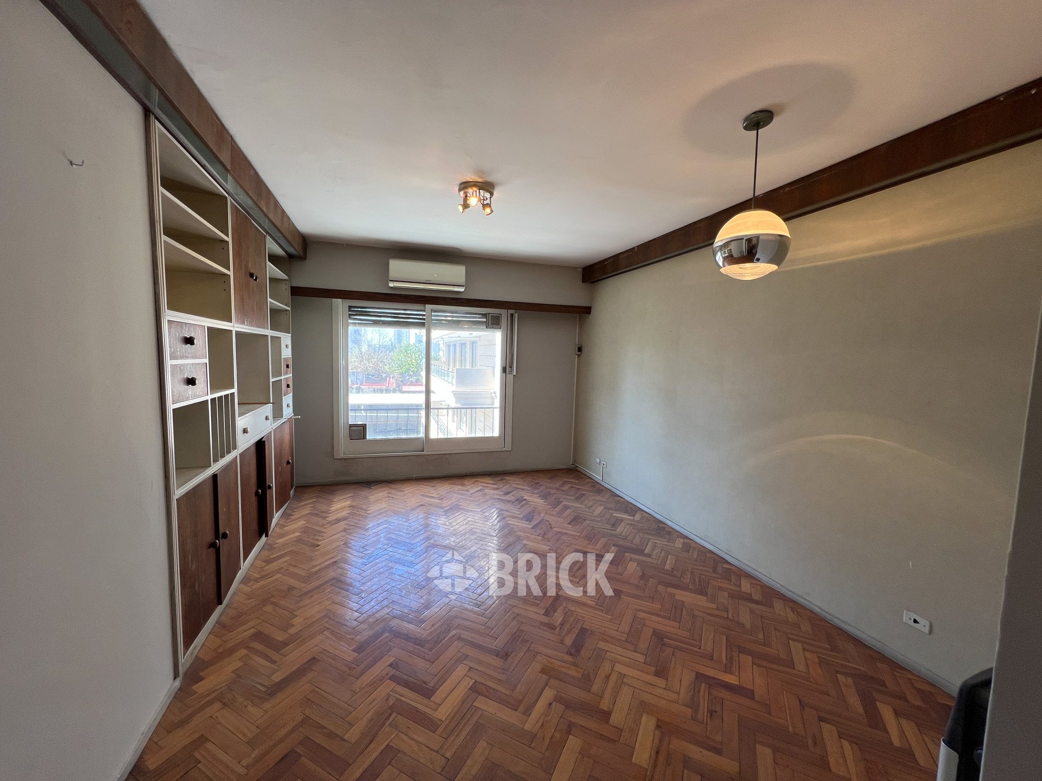 ALVAREZ, DONATO, T. GRAL. al 300 Piso 5 1