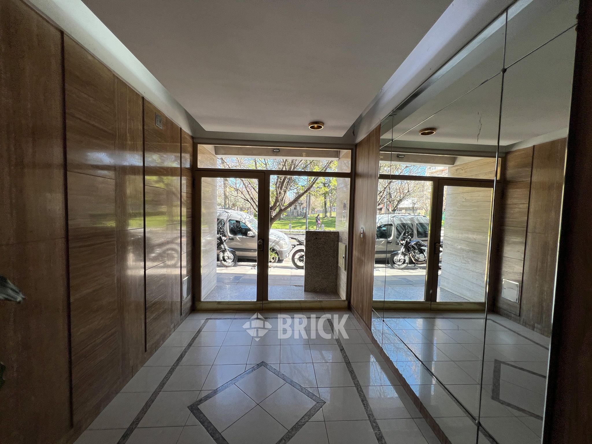 ALVAREZ, DONATO, T. GRAL. al 300 Piso 5 22