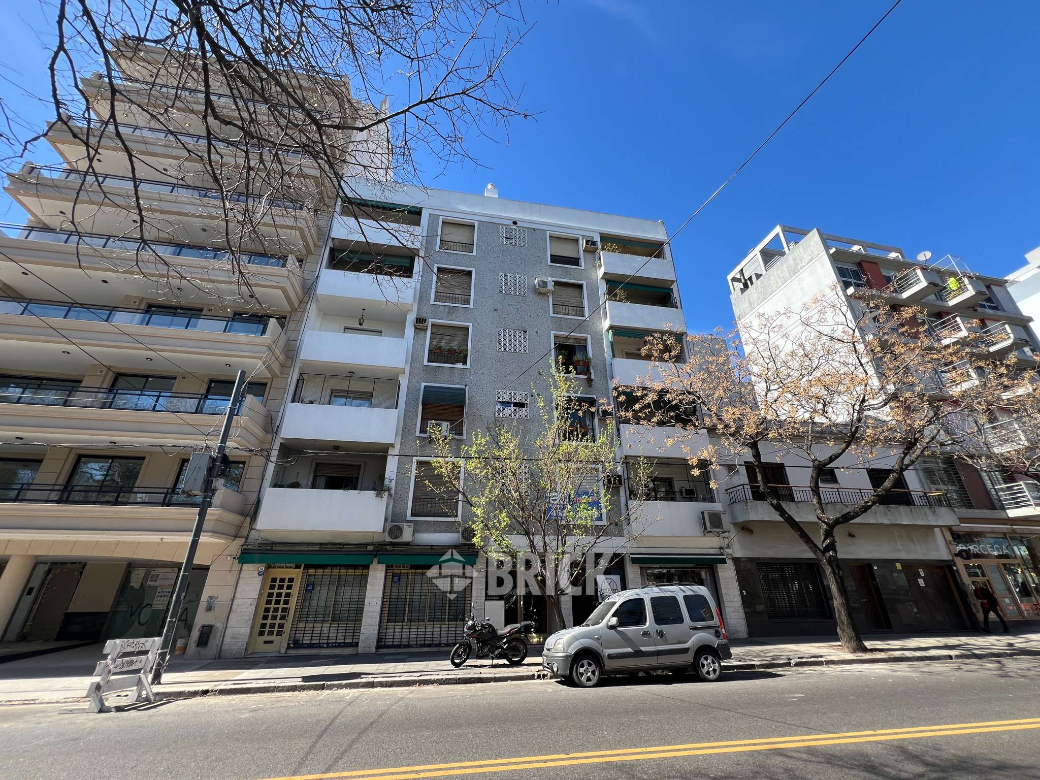 ALVAREZ, DONATO, T. GRAL. al 300 Piso 5 24