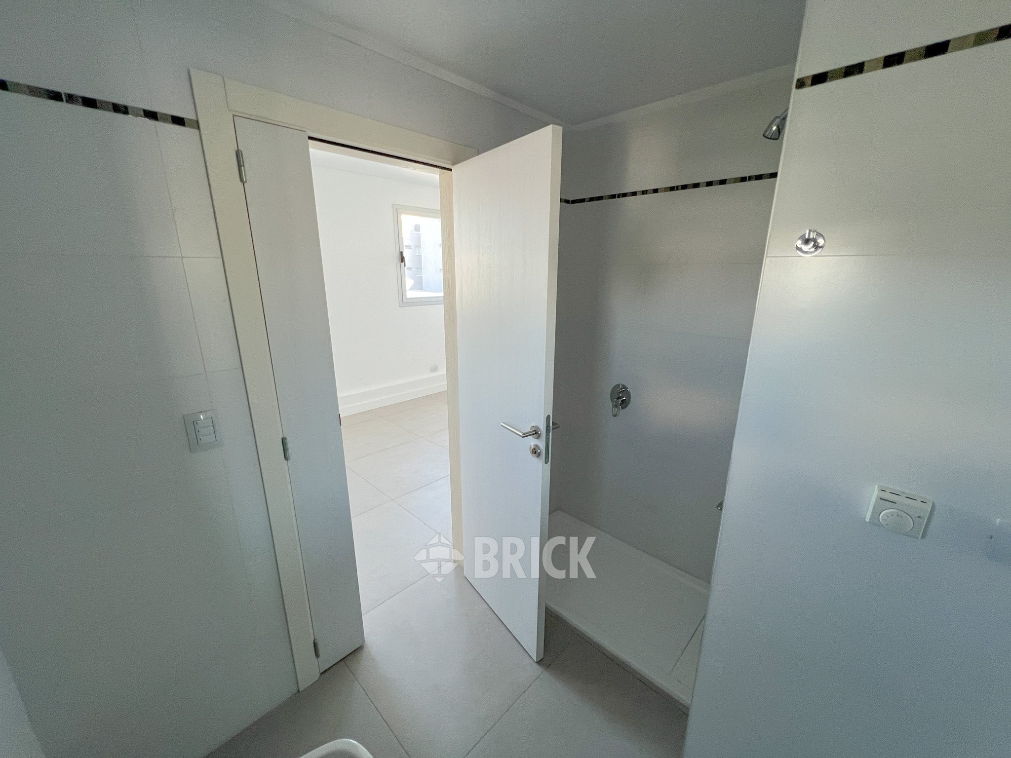 BOGOTA al 1600 Piso 5 15