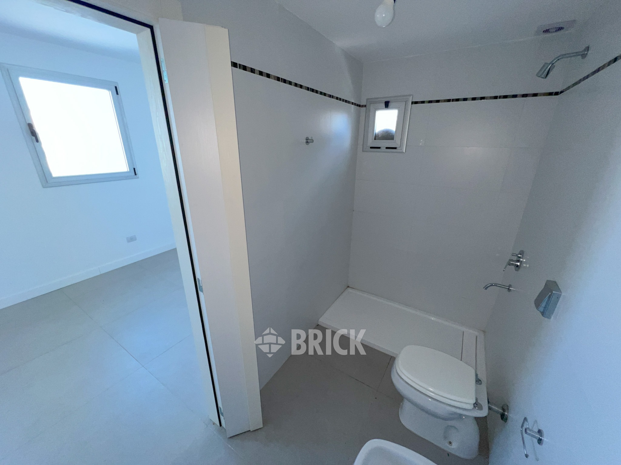 BOGOTA al 1600 Piso 5 19