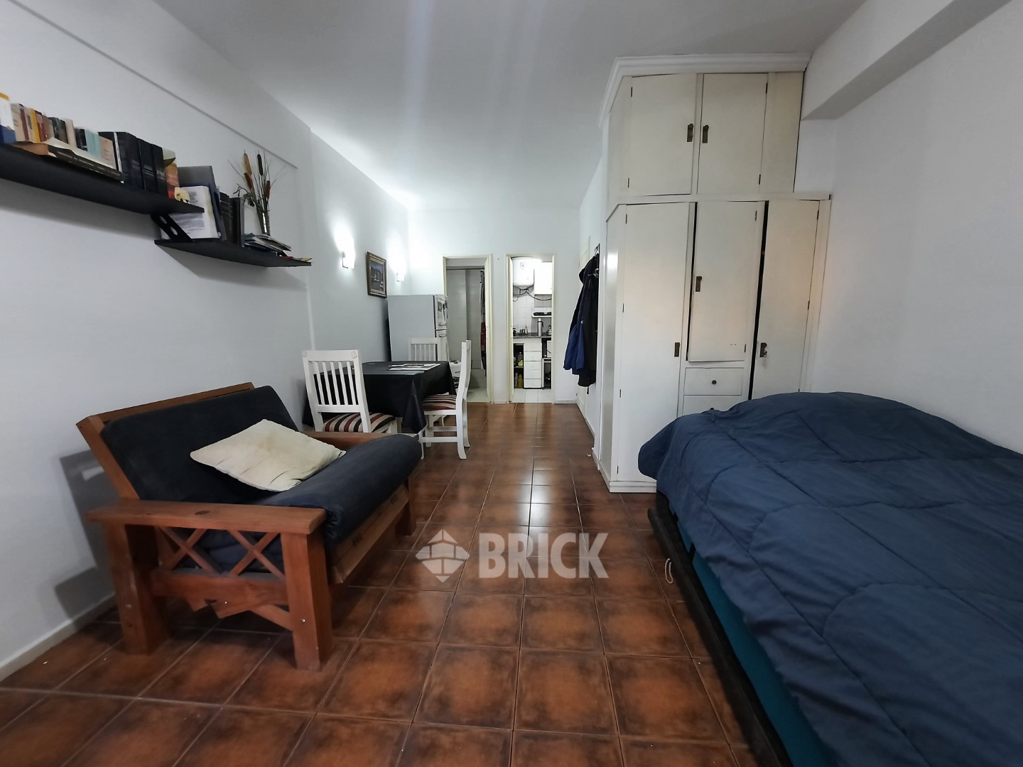 ECUADOR al 1300 Piso 8 11