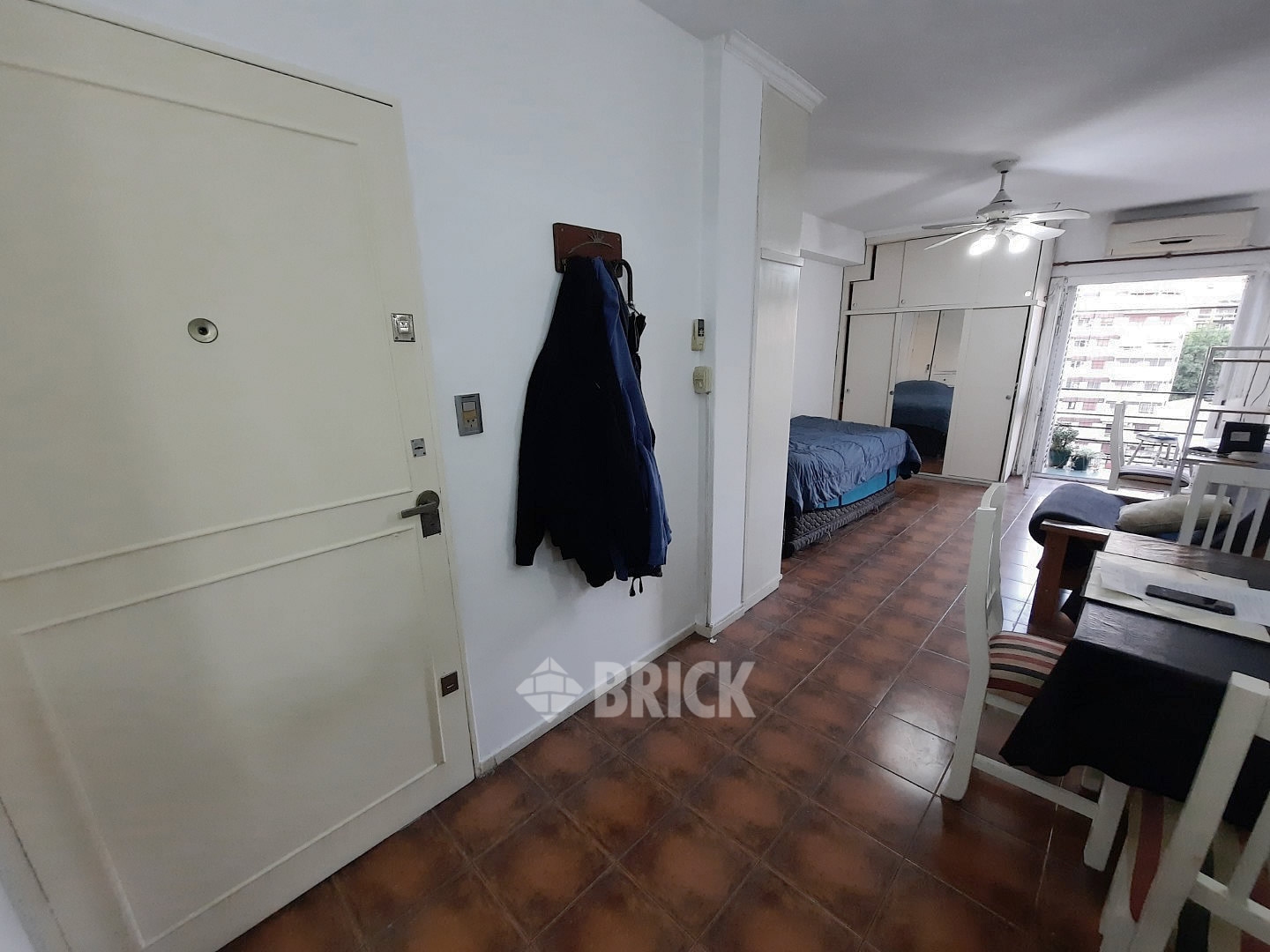 ECUADOR al 1300 Piso 8 14