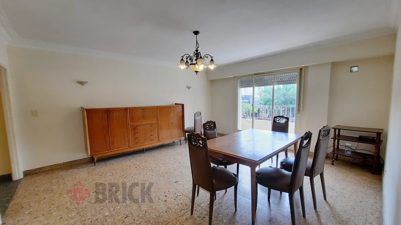 MOSCONI, AV. al 3200 Piso 1 3