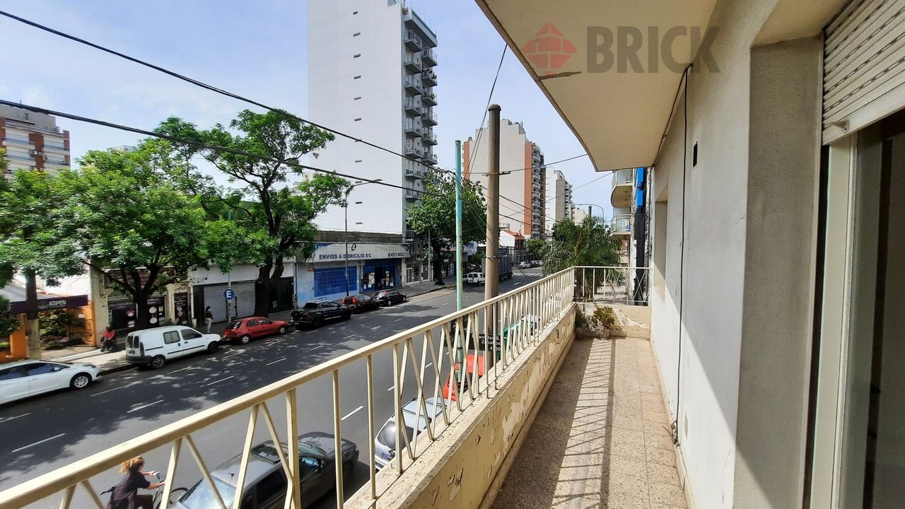 MOSCONI, AV. al 3200 Piso 1 6