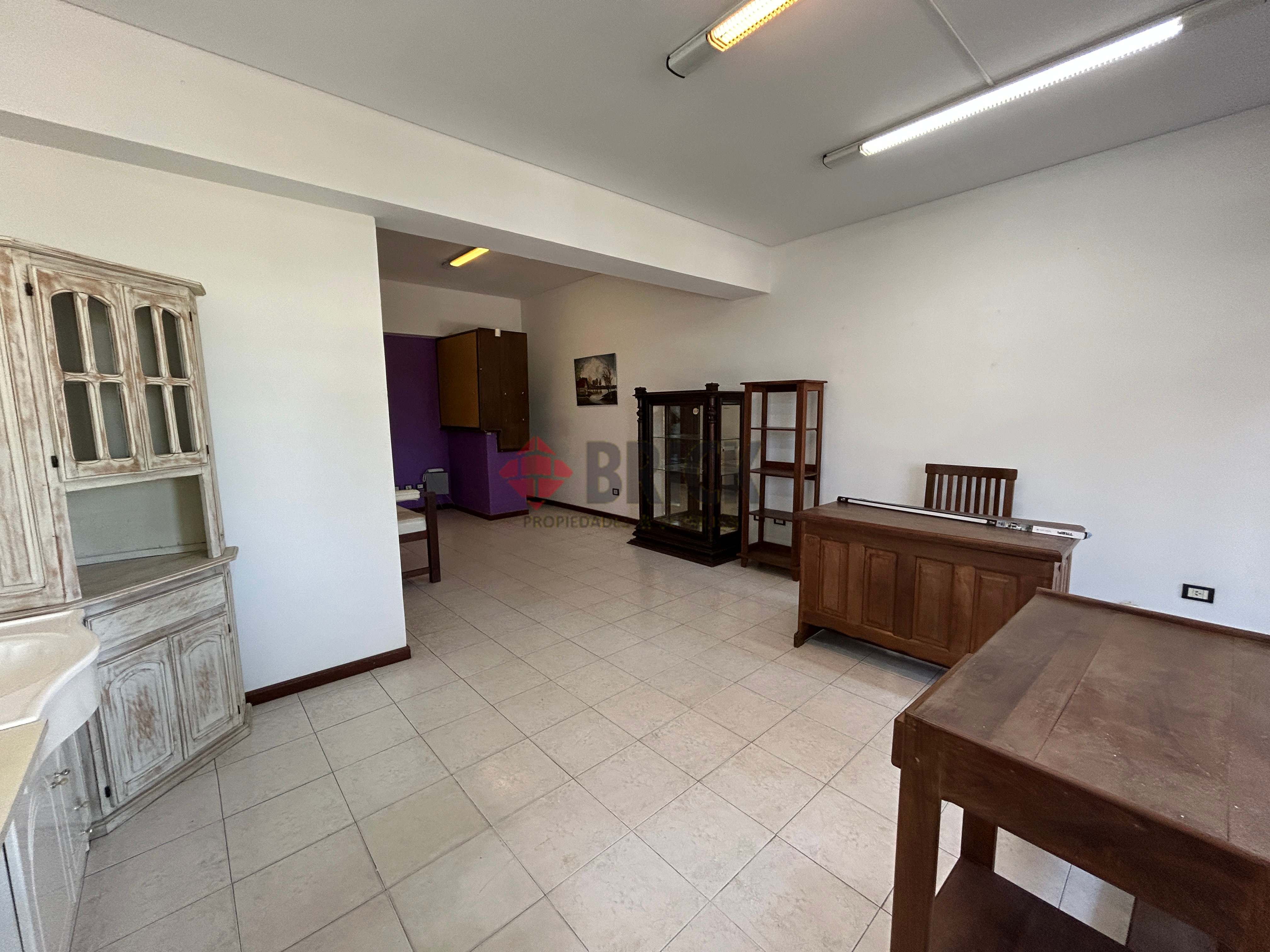 GARCIA, LUIS al 1700 Piso 1 4