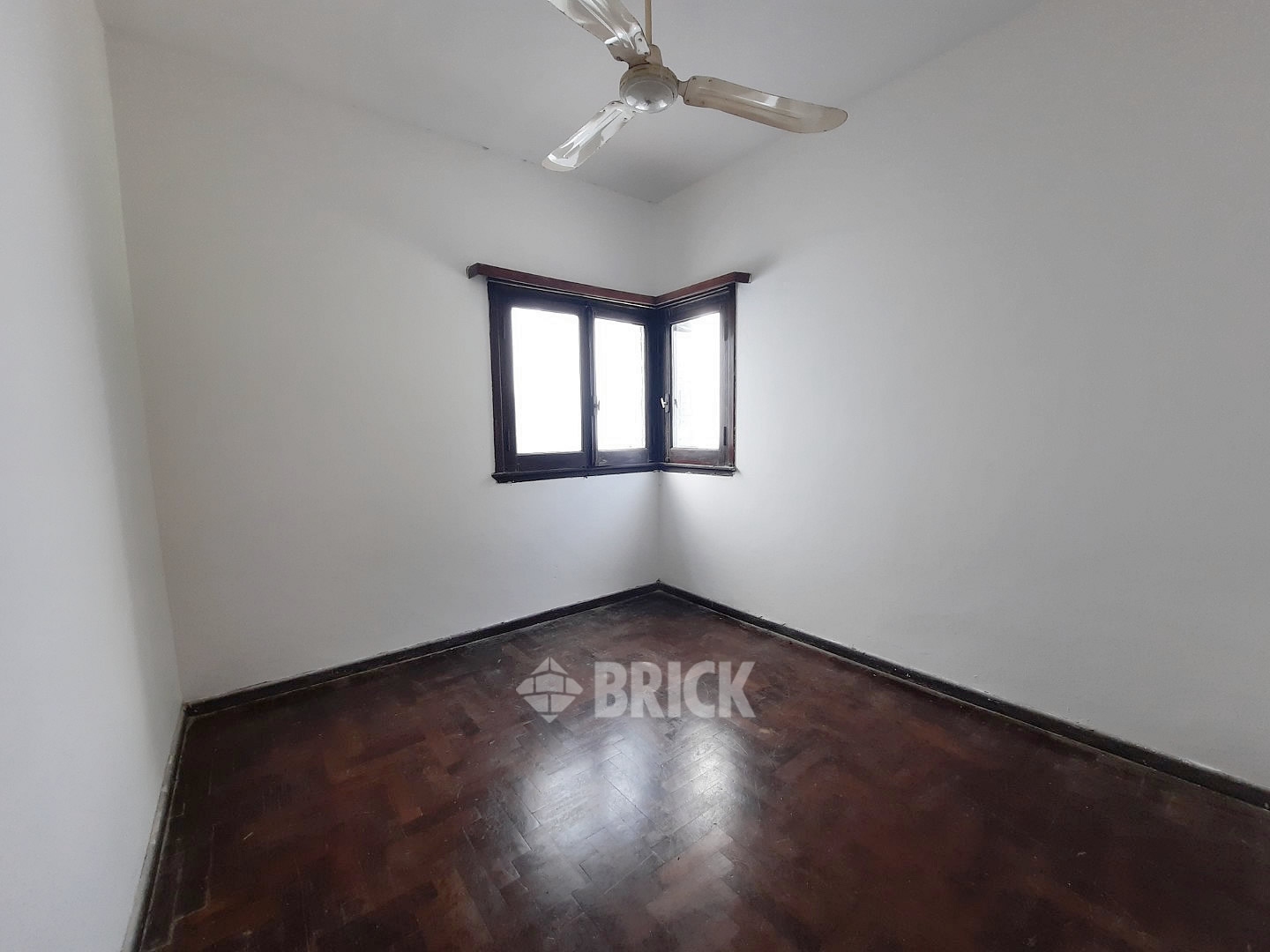 ZAPIOLA, AV. al 800 12