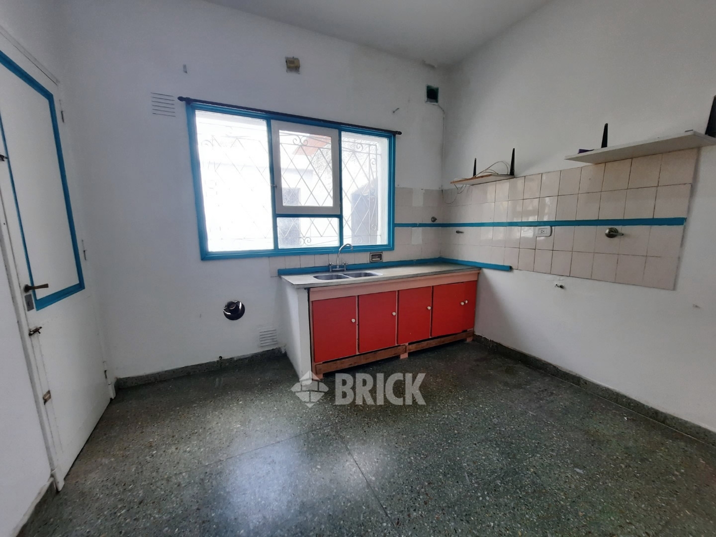 ZAPIOLA, AV. al 800 16