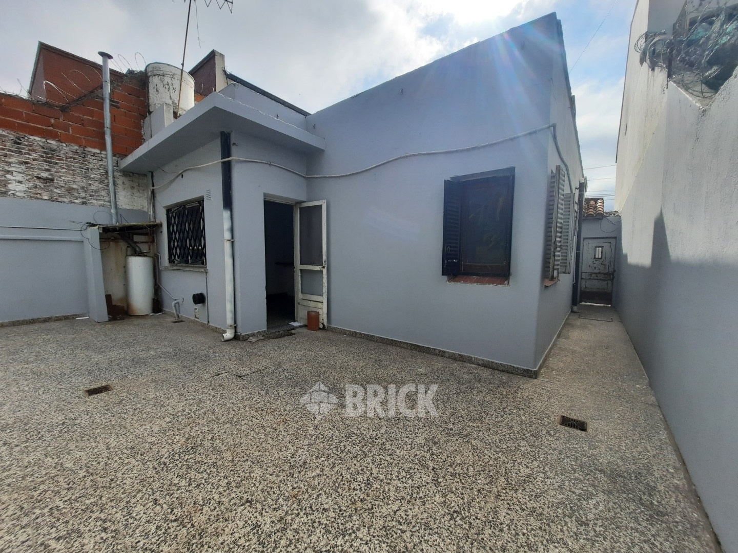 ZAPIOLA, AV. al 800 21